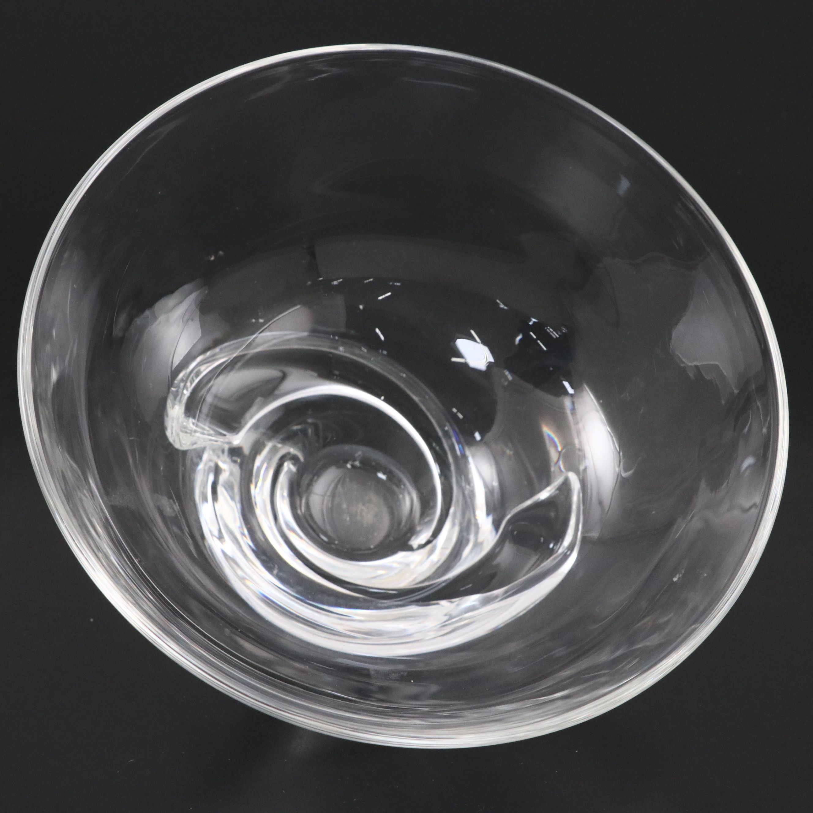 Steuben Art Glass "Swirl" Bowl Designed by Donald Pollard, Mid–Late 20th Century