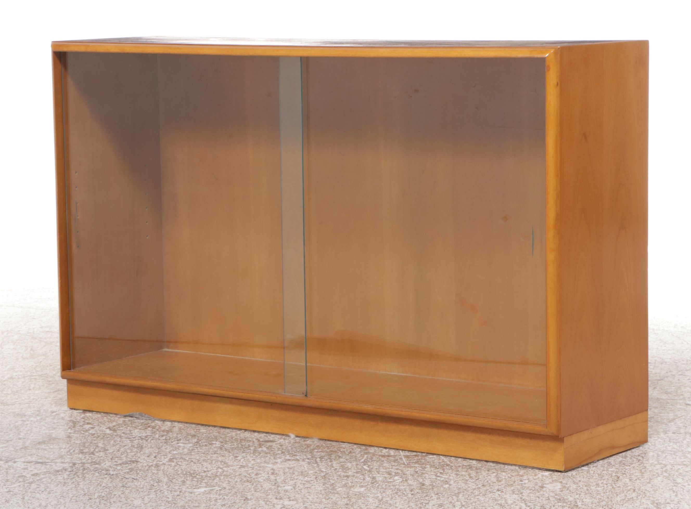 Widdicomb Designed by T. H. Robsjohn-Gibbings MCM China Cabinet