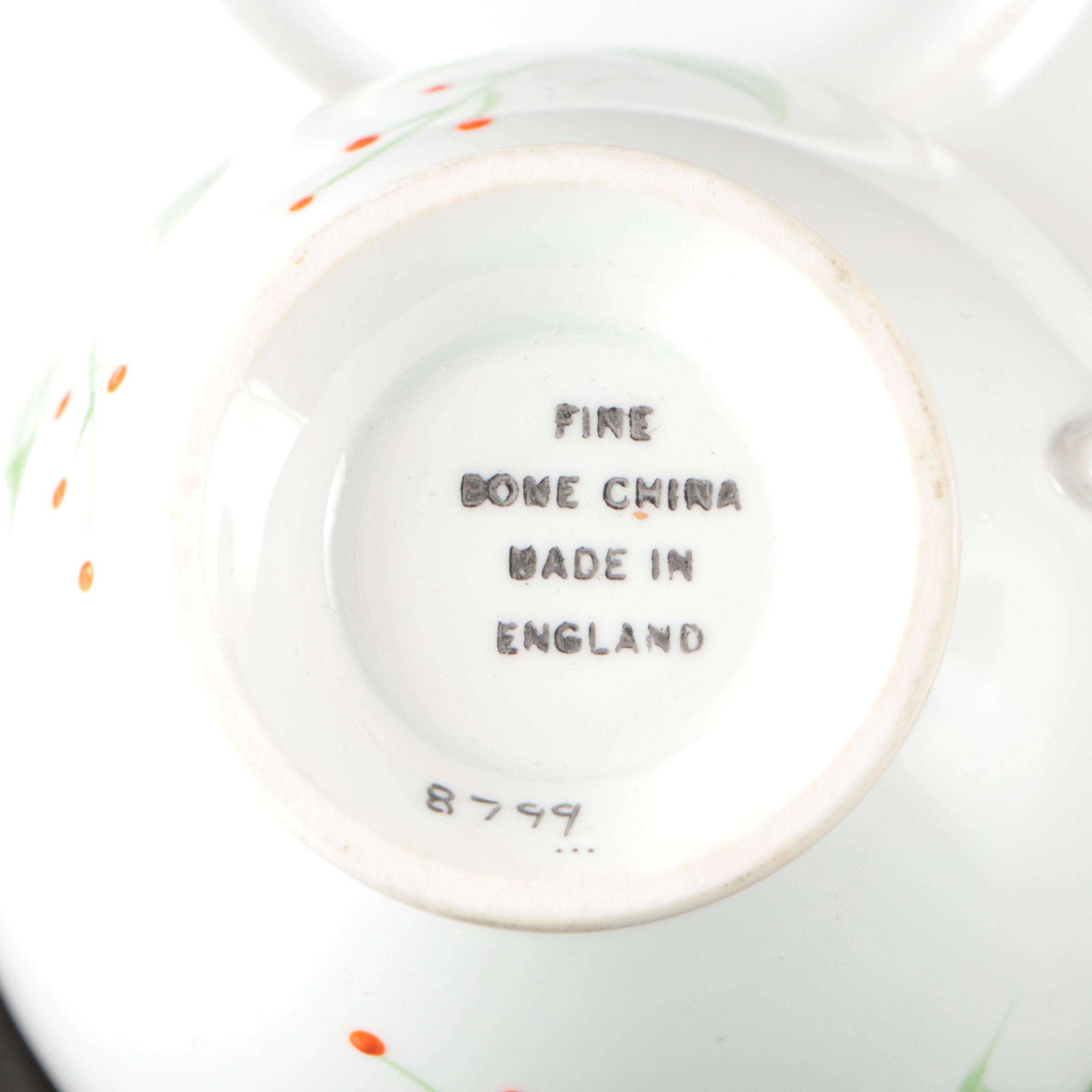 English Green Leaves with Red Berries Bone China Dinnerware