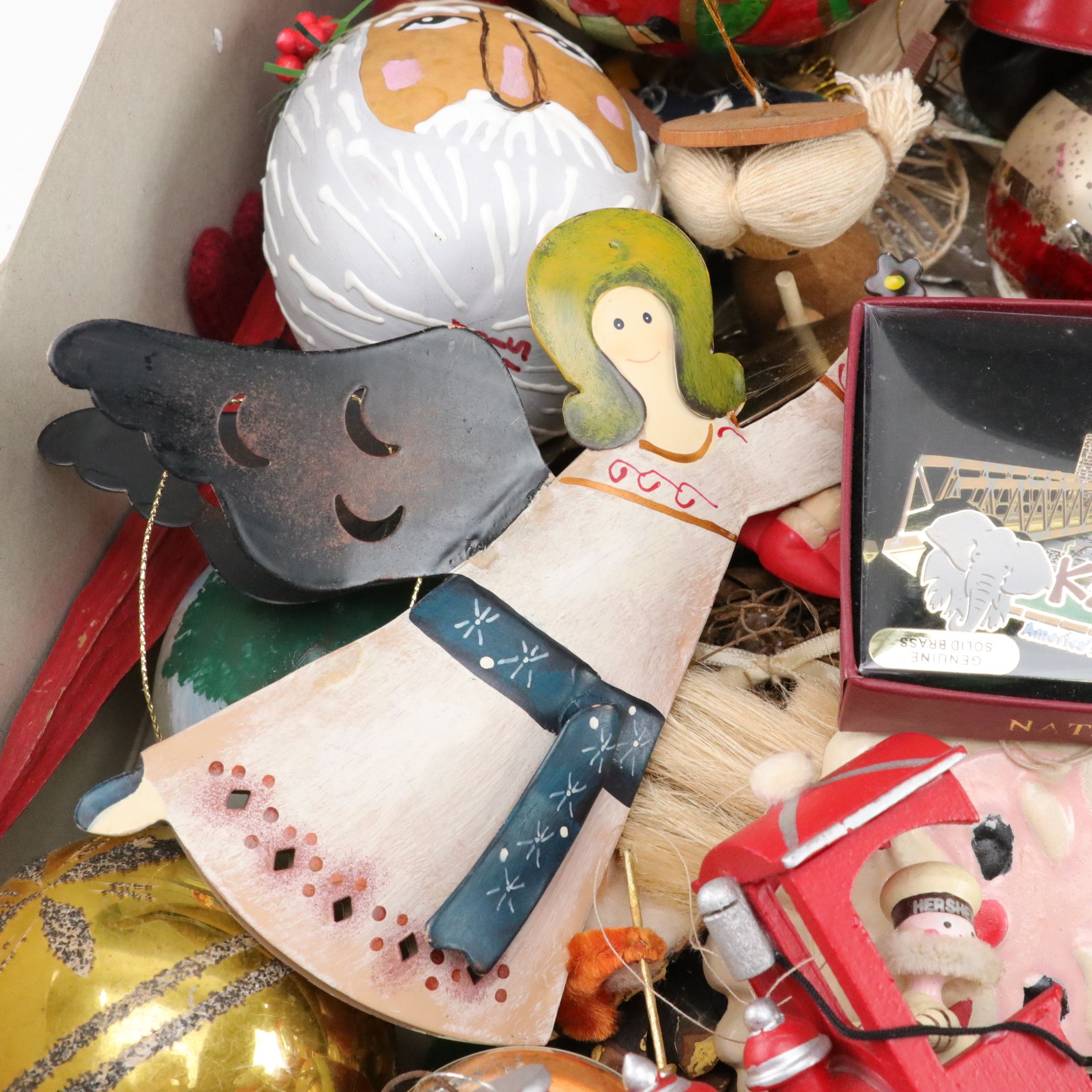 Boyds Bears & Friends with Hallmark "Holiday Magic" and More Christmas Ornaments