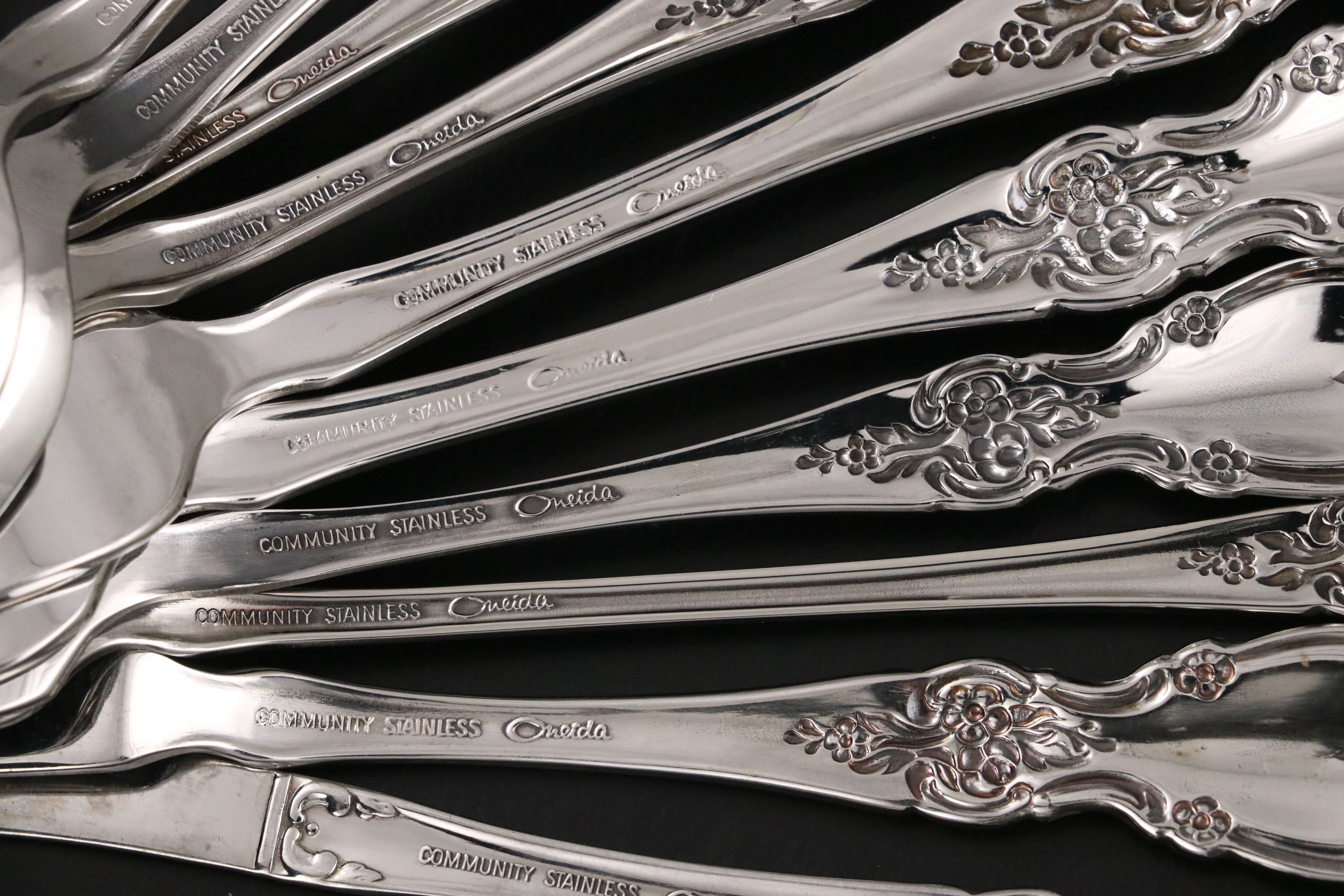 Oneida "Louisiana" Stainless Steel Flatware