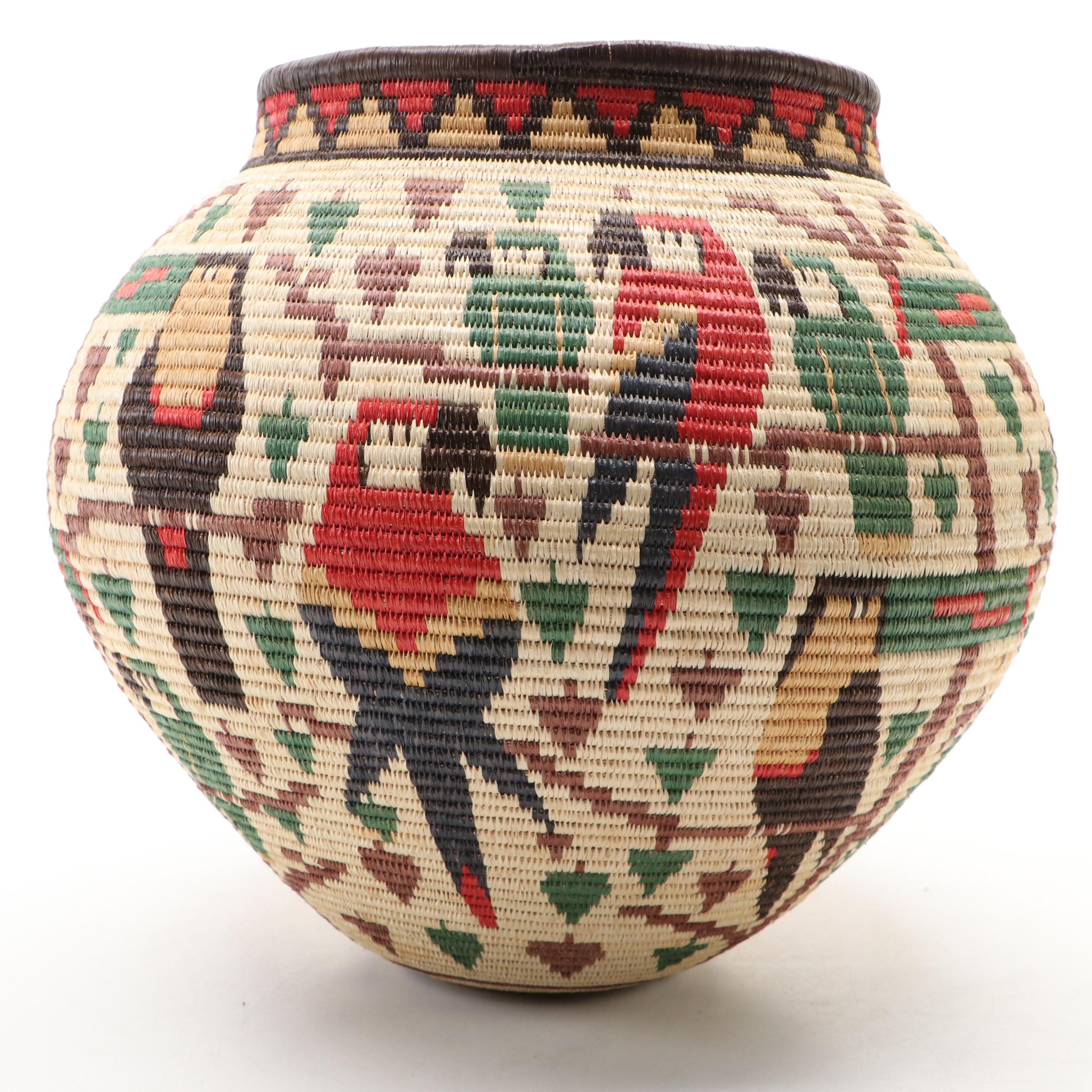 Wounaan "Hösig Di" Tropical Bird Polychrome  Basket