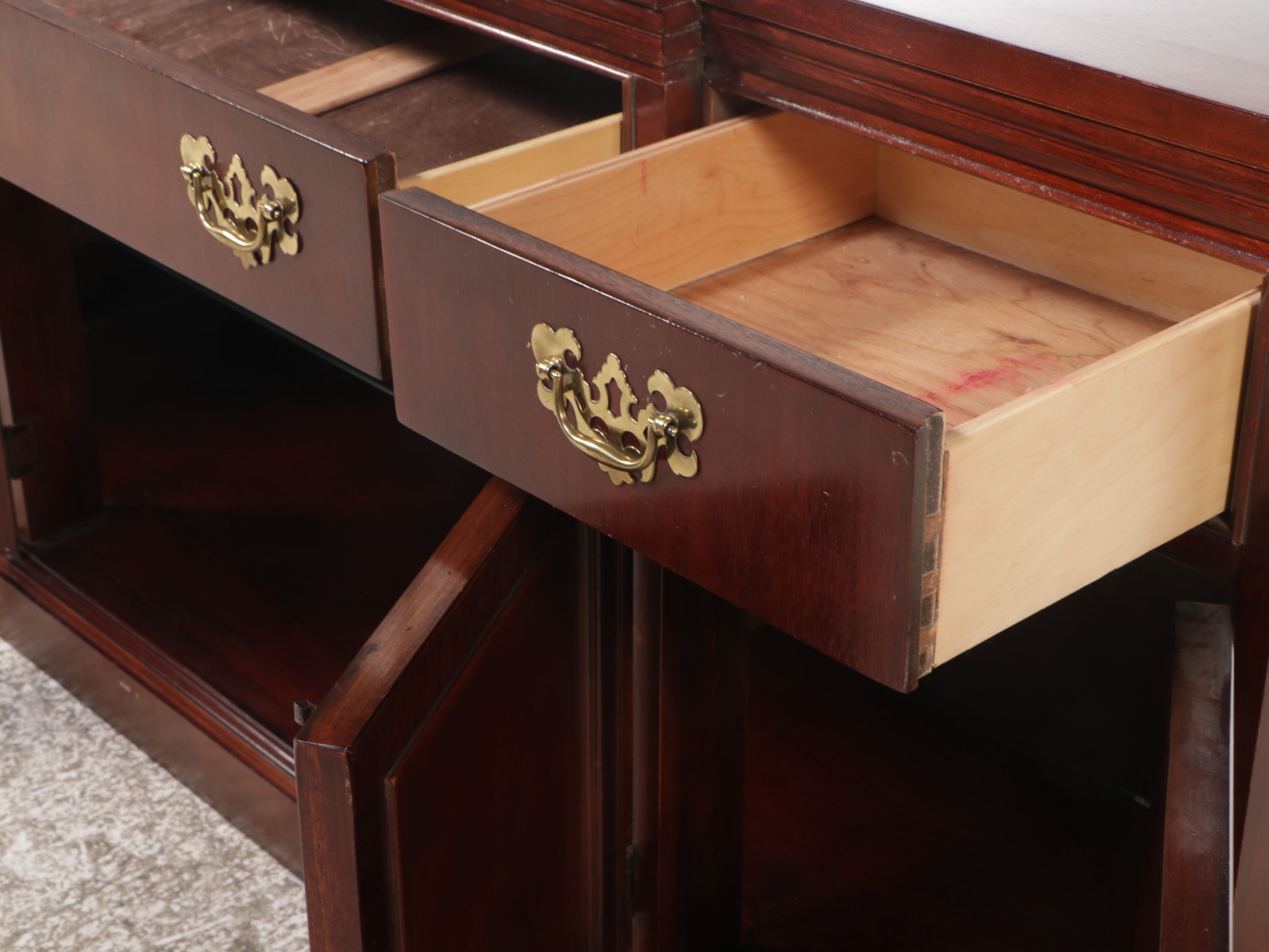 Bernhardt Chippendale Style Mahogany China Cabinet