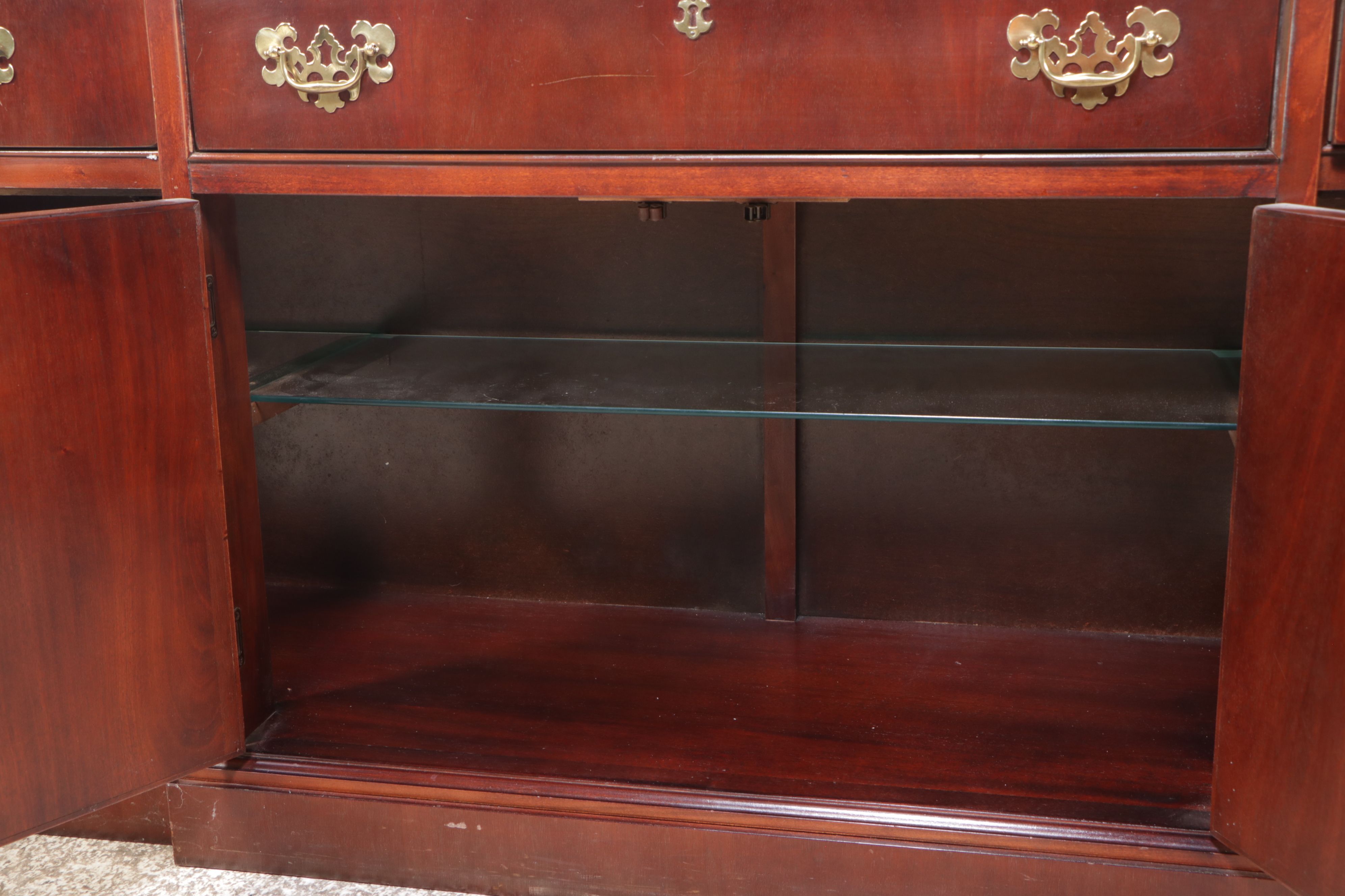 Bernhardt Chippendale Style Mahogany China Cabinet