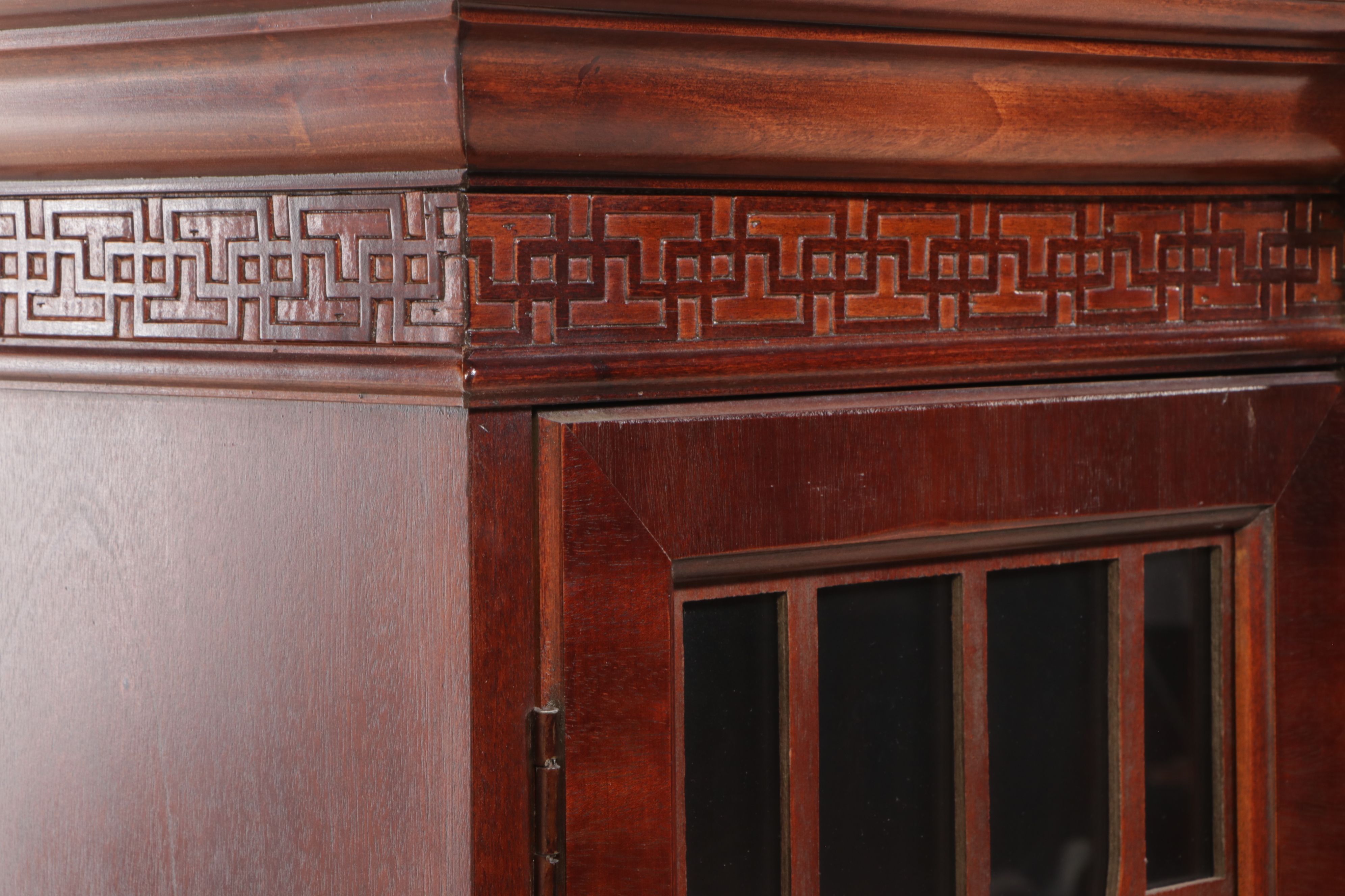 Bernhardt Chippendale Style Mahogany China Cabinet