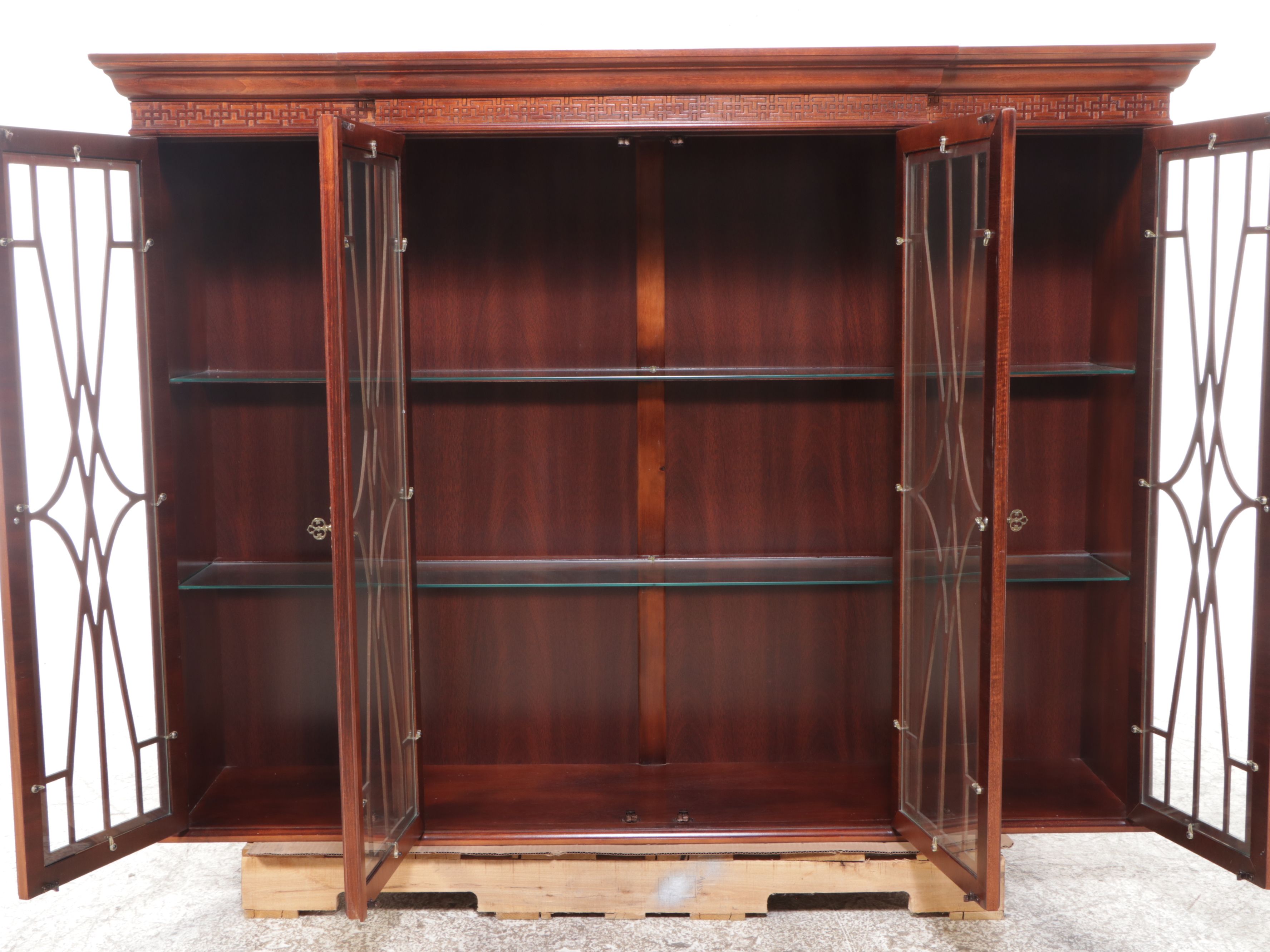 Bernhardt Chippendale Style Mahogany China Cabinet