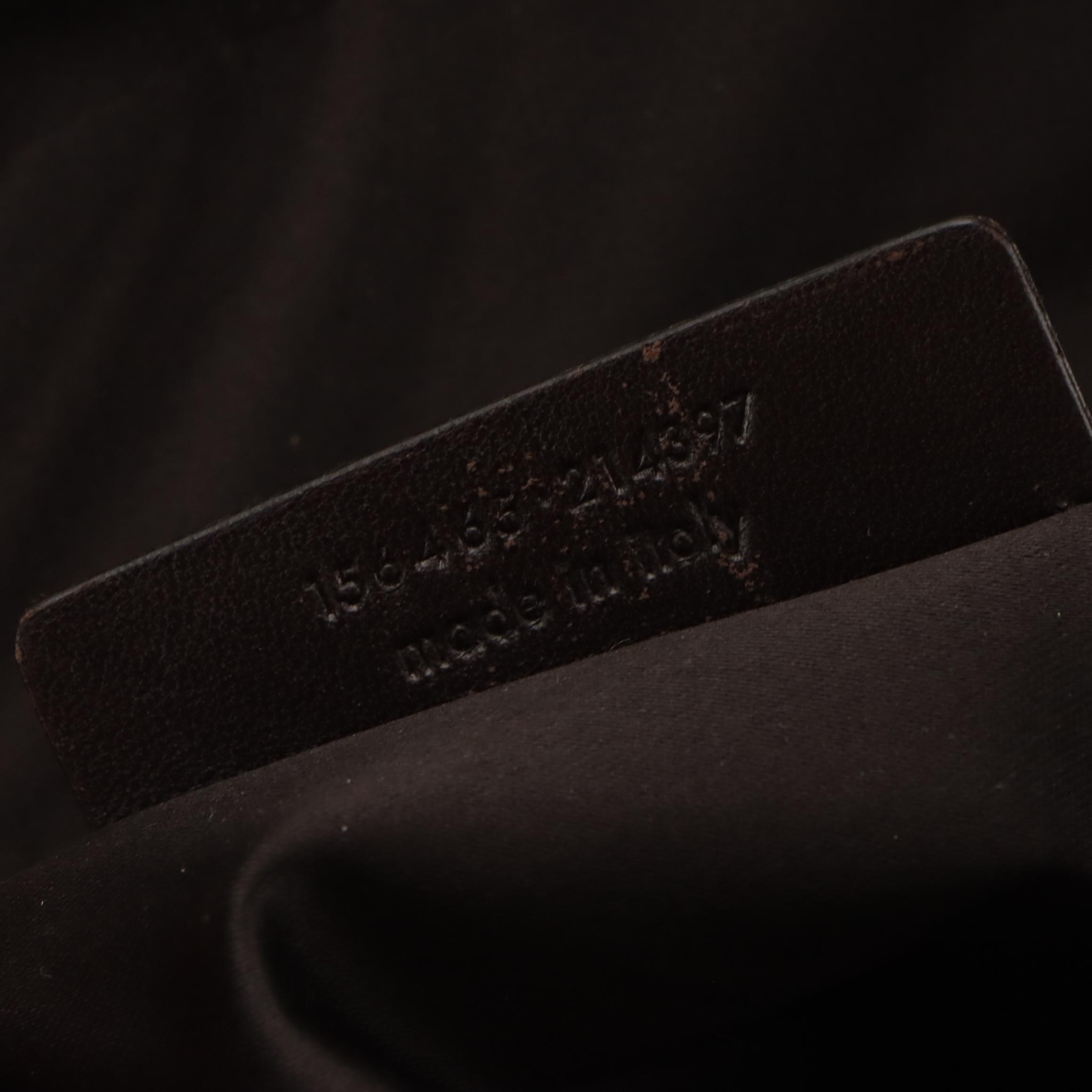 Yves Saint Laurent Domed Muse Handbag in Ivory Calfskin  Leather