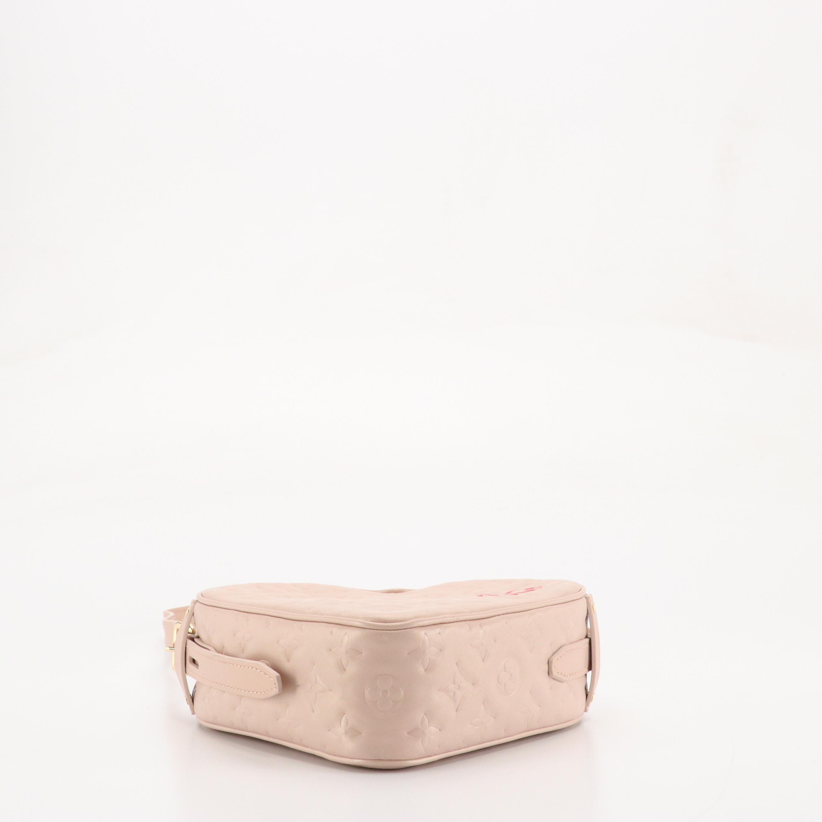 Louis Vuitton Fall in Love Sac Coeur Crossbody in Shimmery Pink Monogram Leather