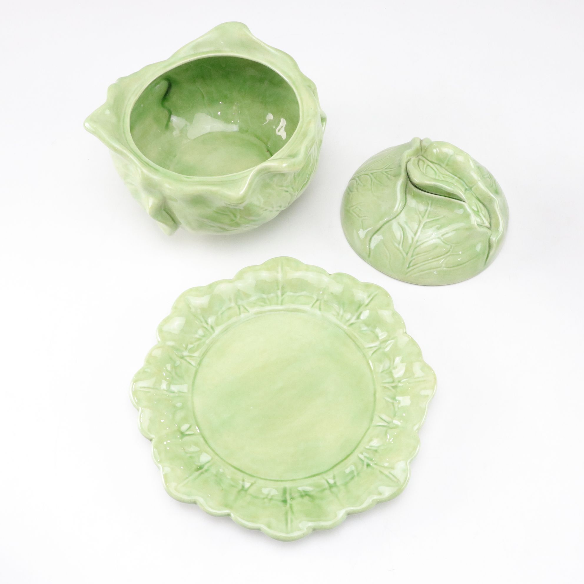 Holland Mold Ceramic "Lettuce" Covered Casserole with Soup Cups and Salad Bowls