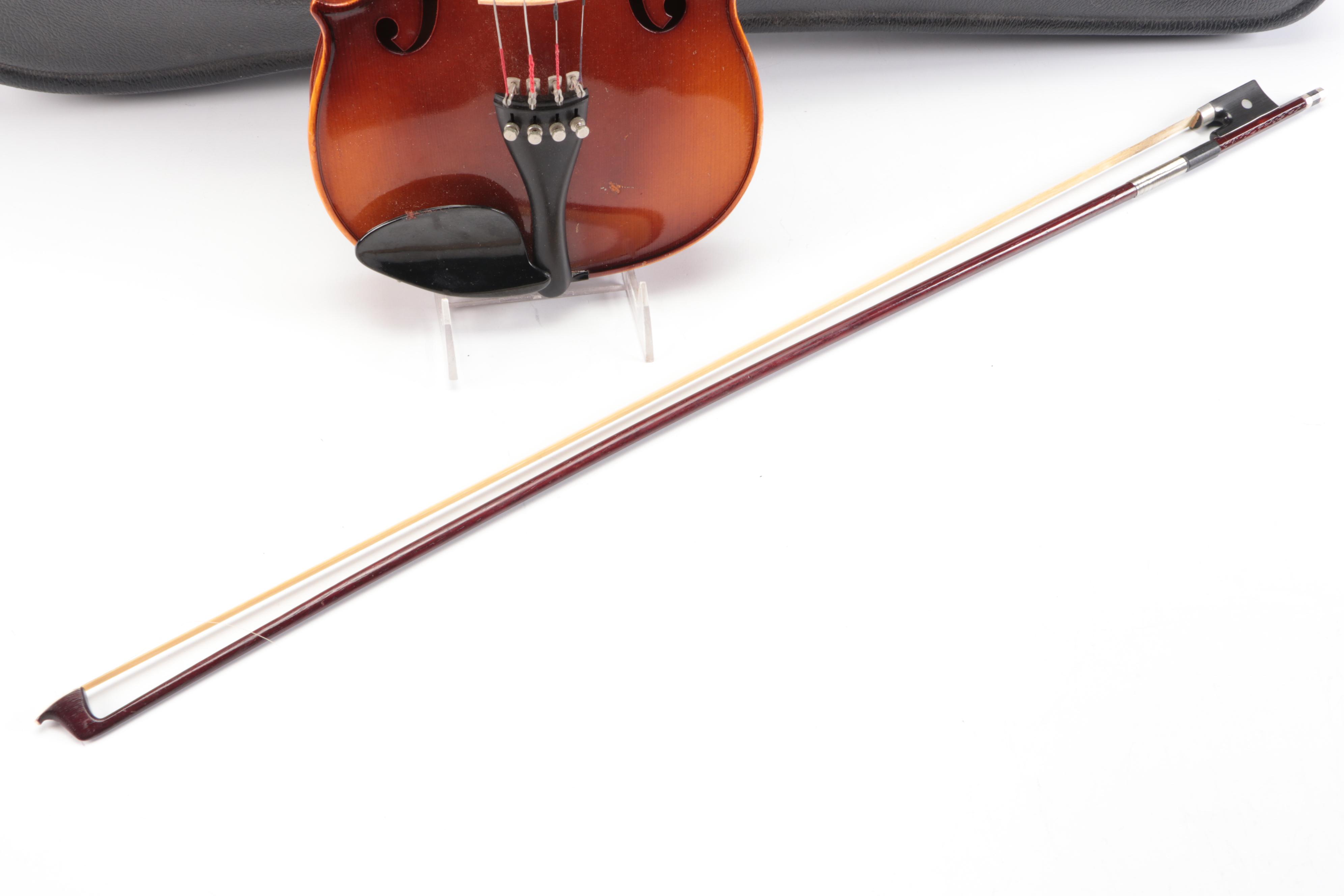 A.R. Seidel Violin with Bow and Tolex Travel Case