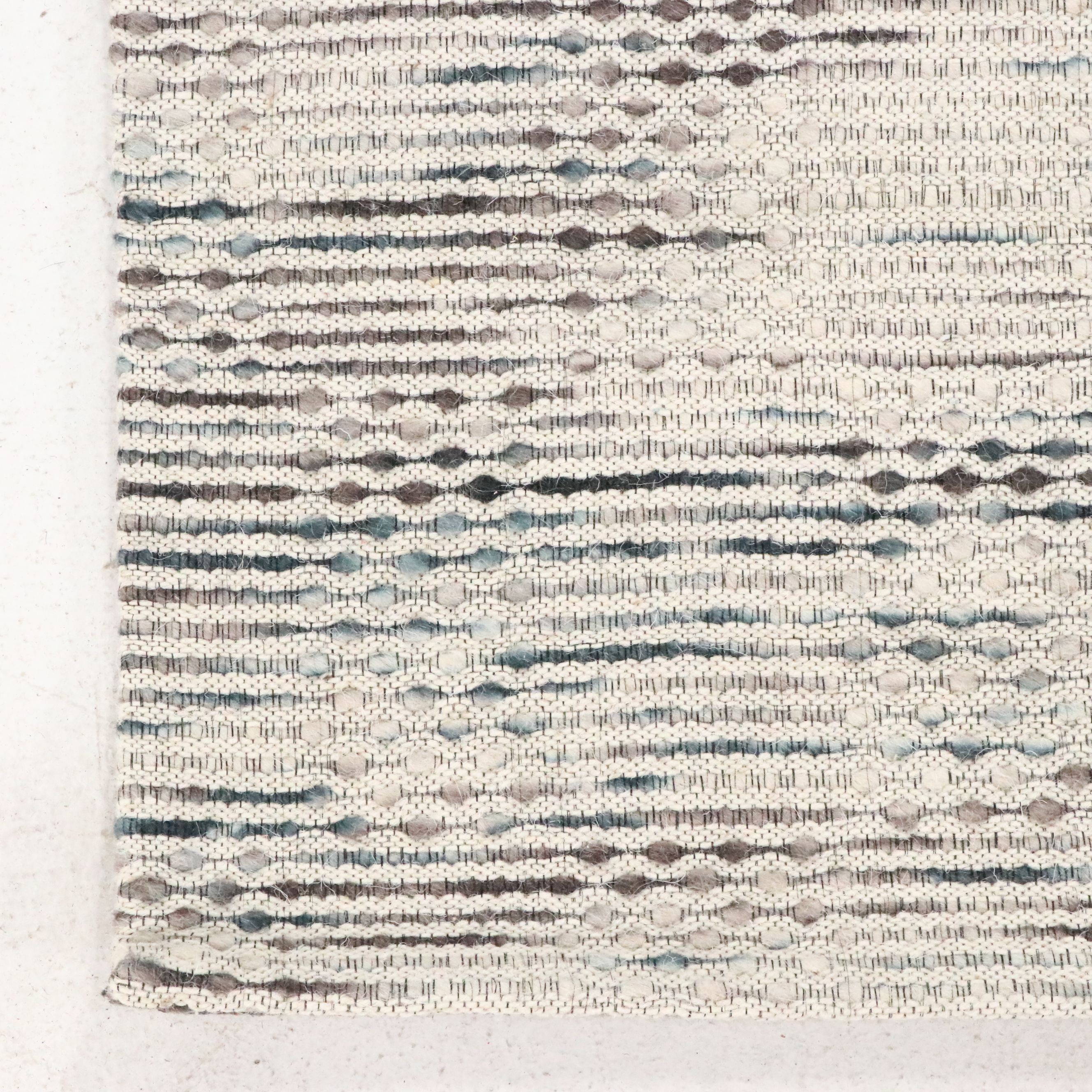 6'1 x 9' Hand-Tufted Safavieh "Marbella" Area Rug