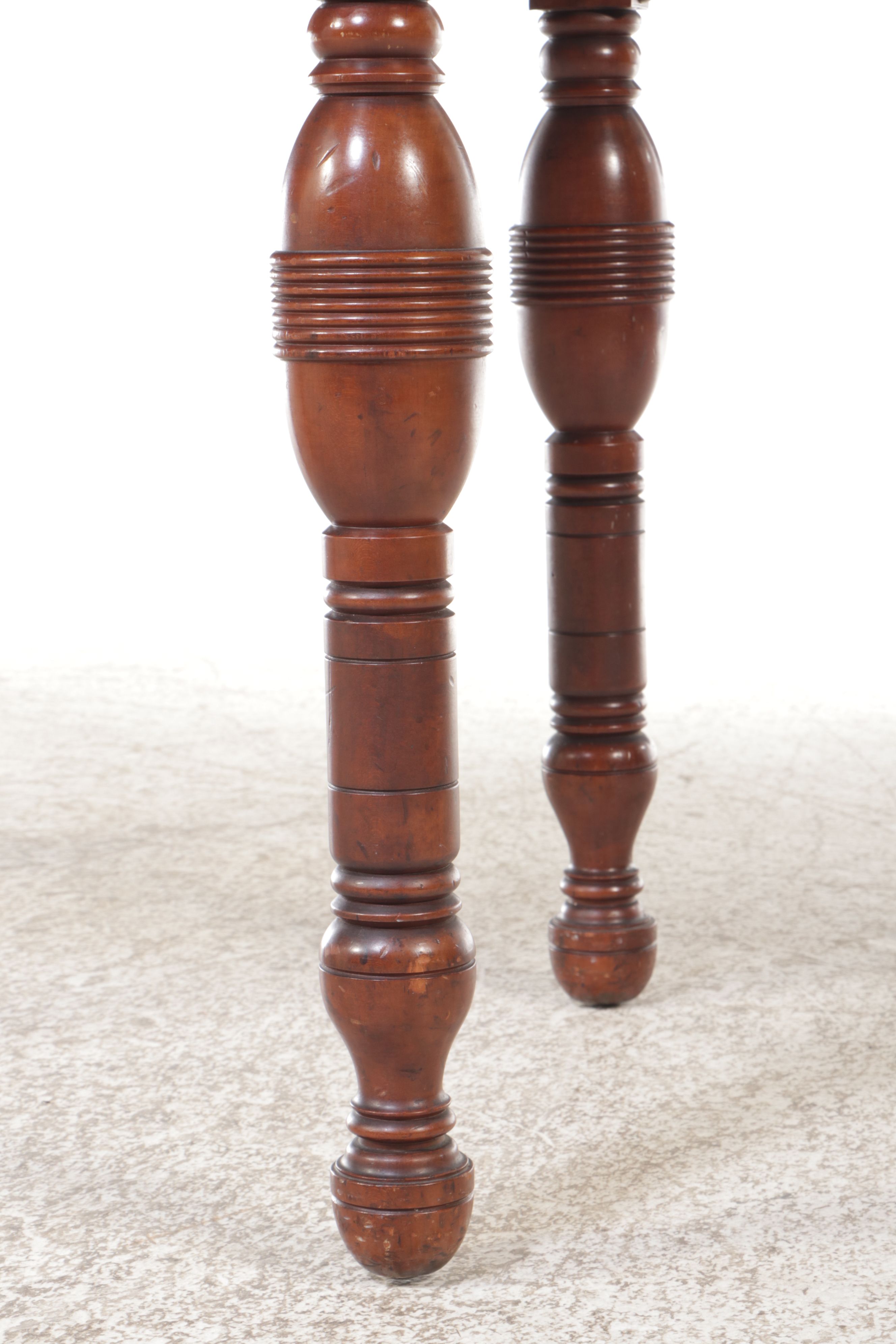 Victorian Style Mahogany Single-Drawer Writing Table