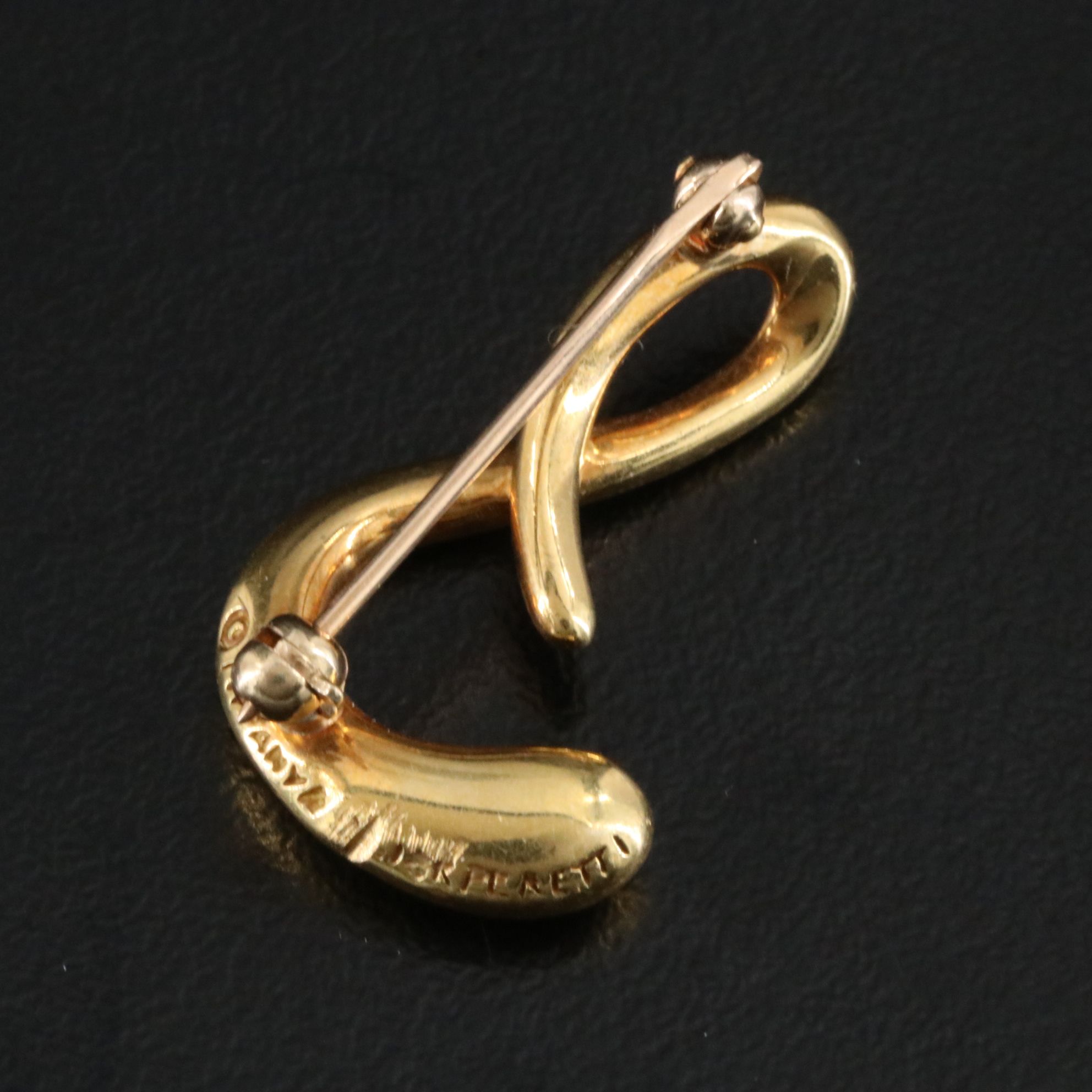 Elsa Peretti for Tiffany & Co. Alphabet Letters 18K Initial S Brooch