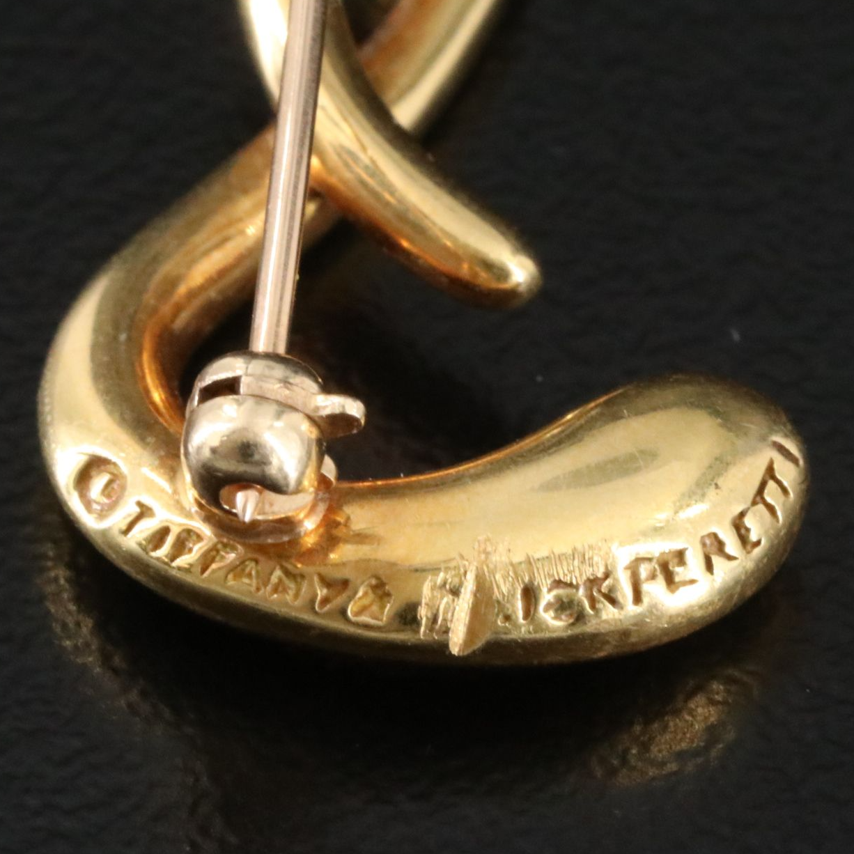 Elsa Peretti for Tiffany & Co. Alphabet Letters 18K Initial S Brooch