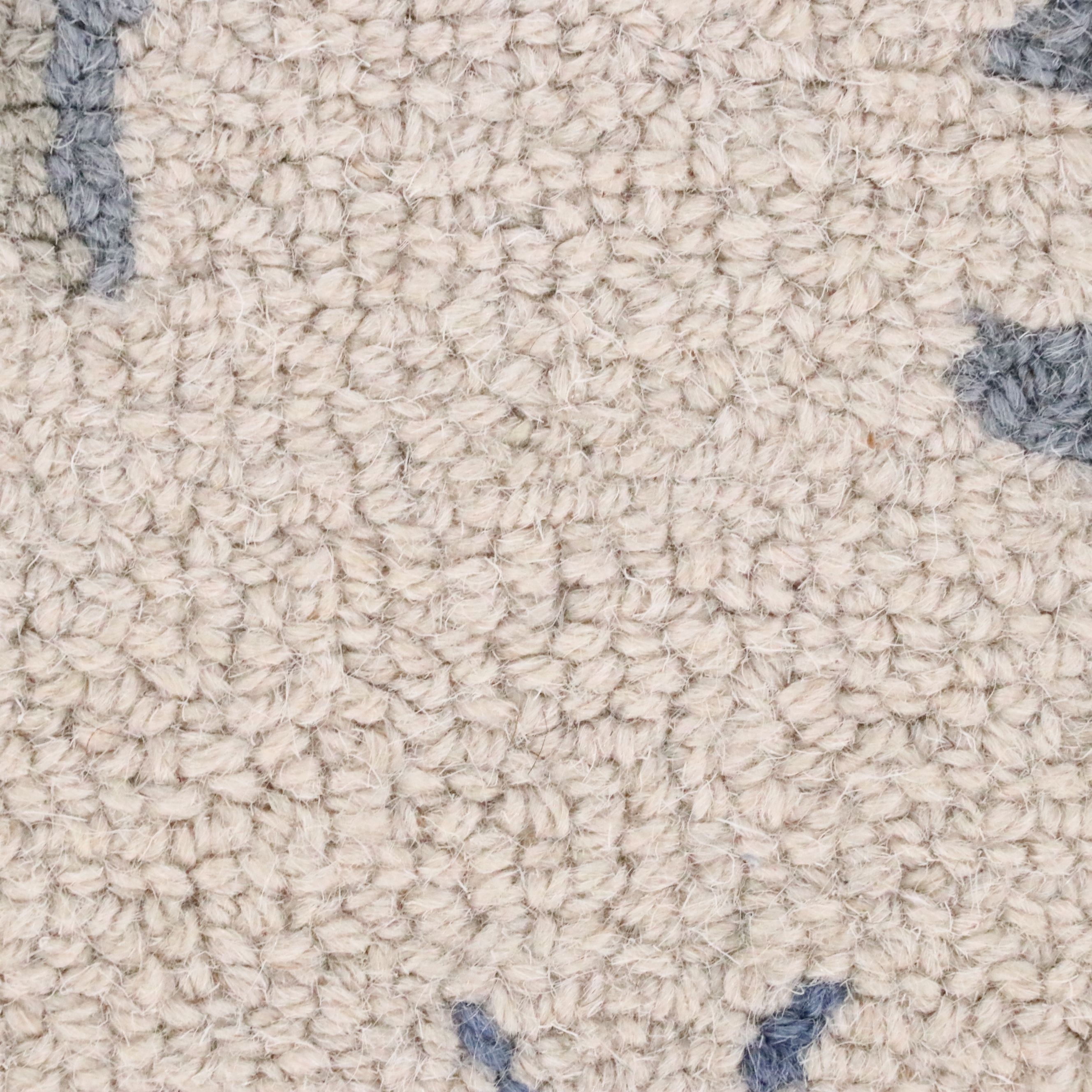 2'7 x 4' Hand-Tufted Safavieh "Chelsea" Accent Rug