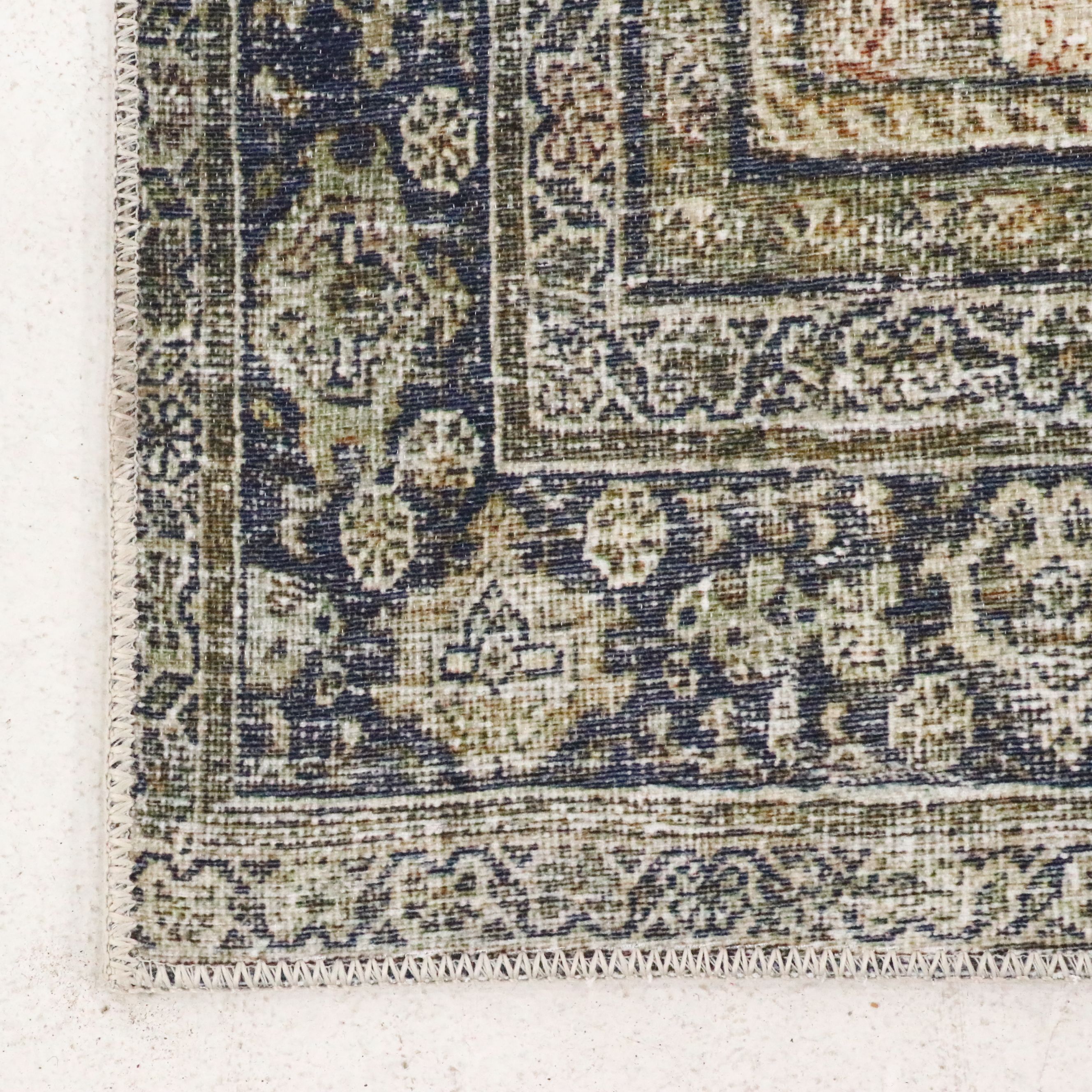 5' x 7'5 Machine Made Loloi "Layla" Area Rug