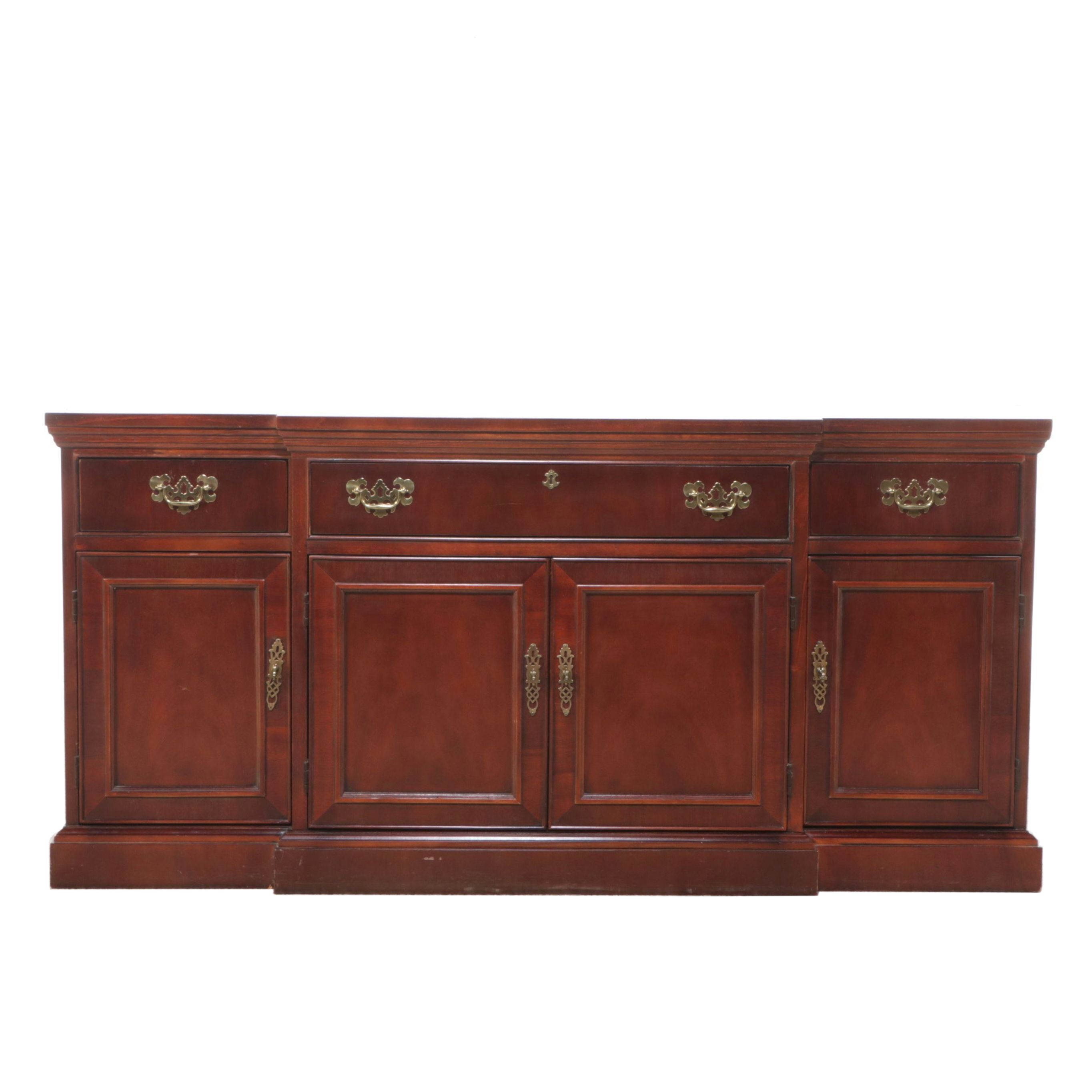 Bernhardt Chippendale Style Mahogany China Cabinet