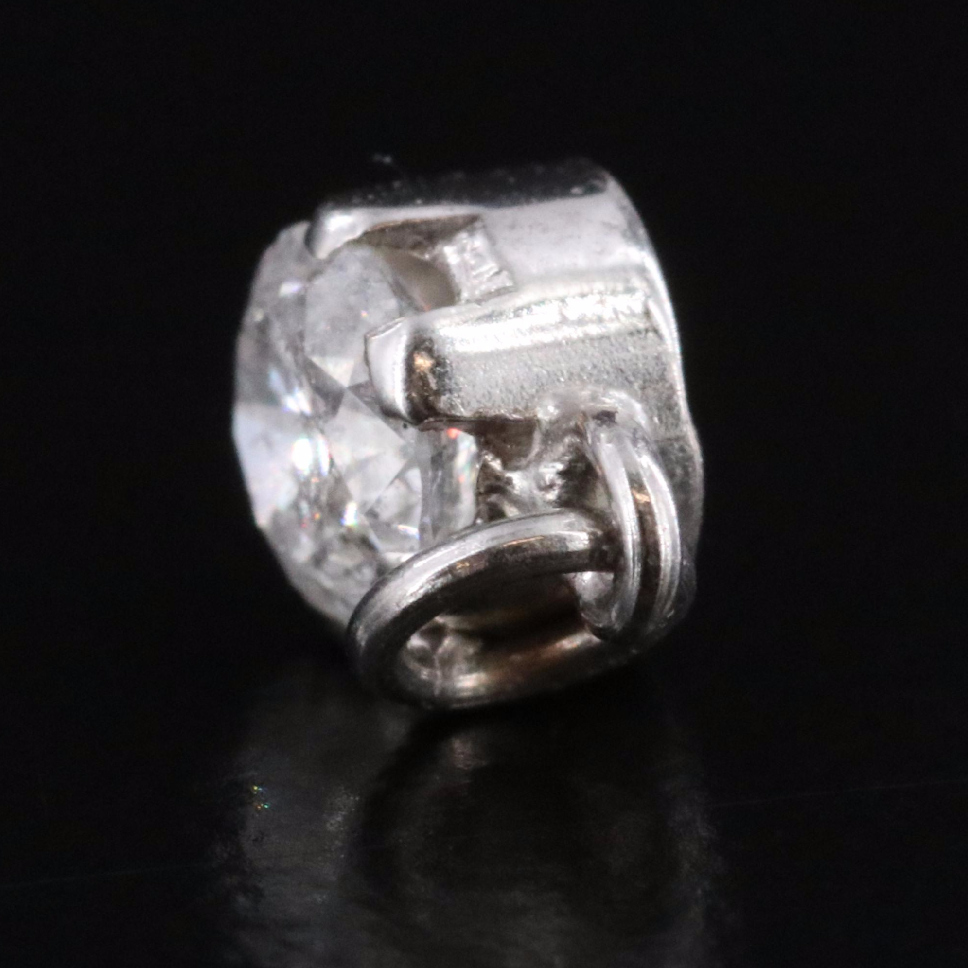 18K 0.22 CT Diamond Solitaire Pendant Necklace