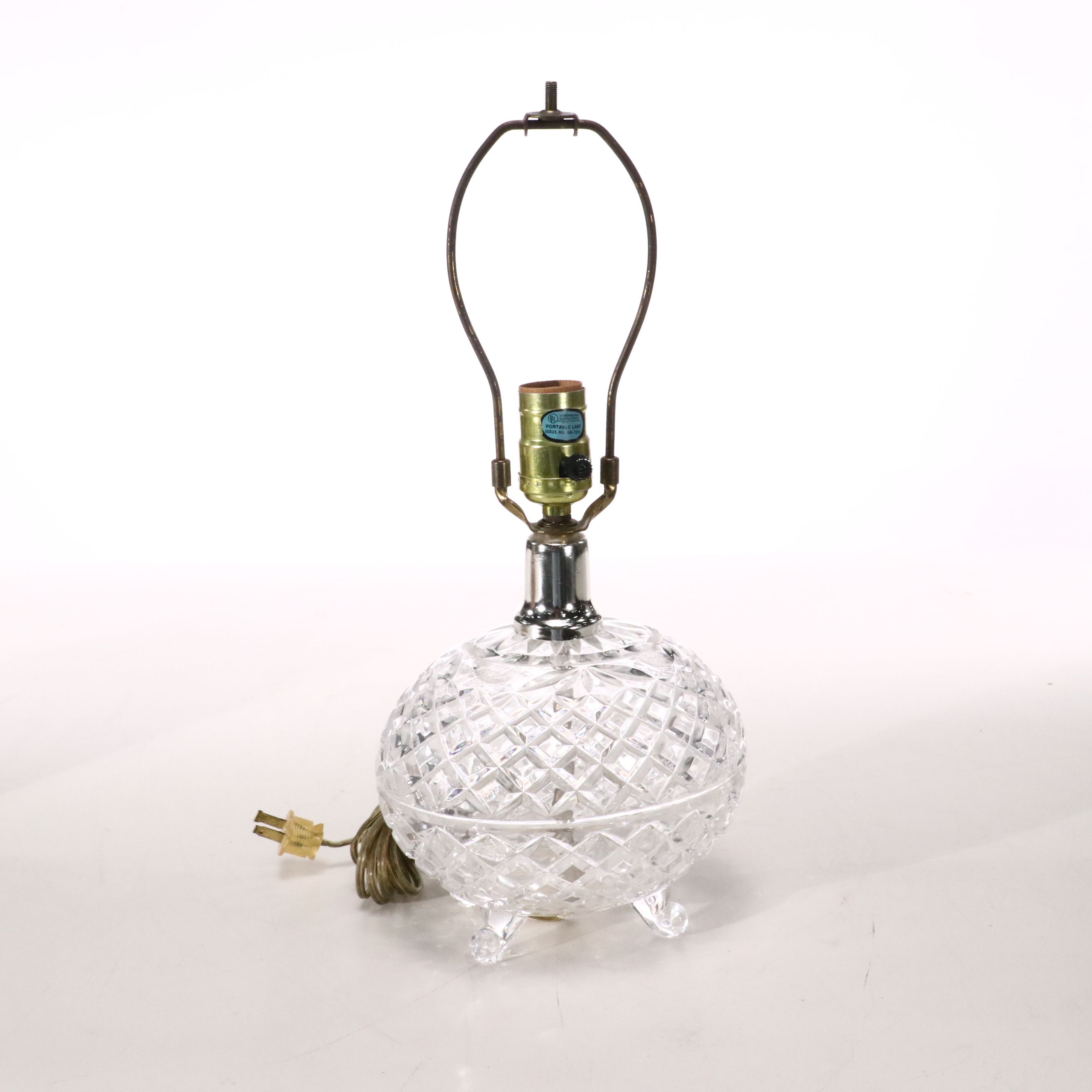 Diamond Quilt Glass Egg Vase with Decorator Shade