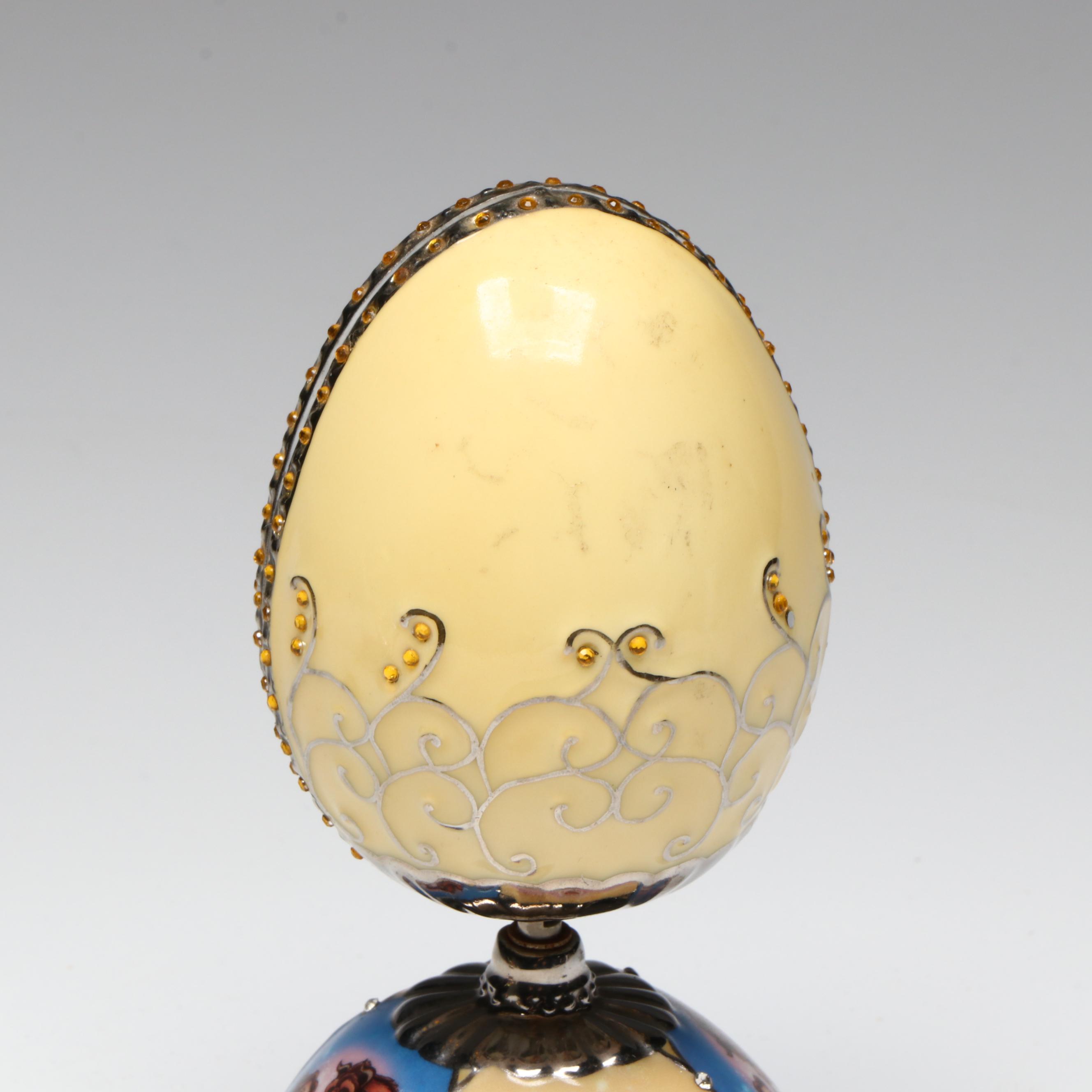 Ardleigh Elliott "Radiant Belle" Porcelain Music Box and More Table Décor