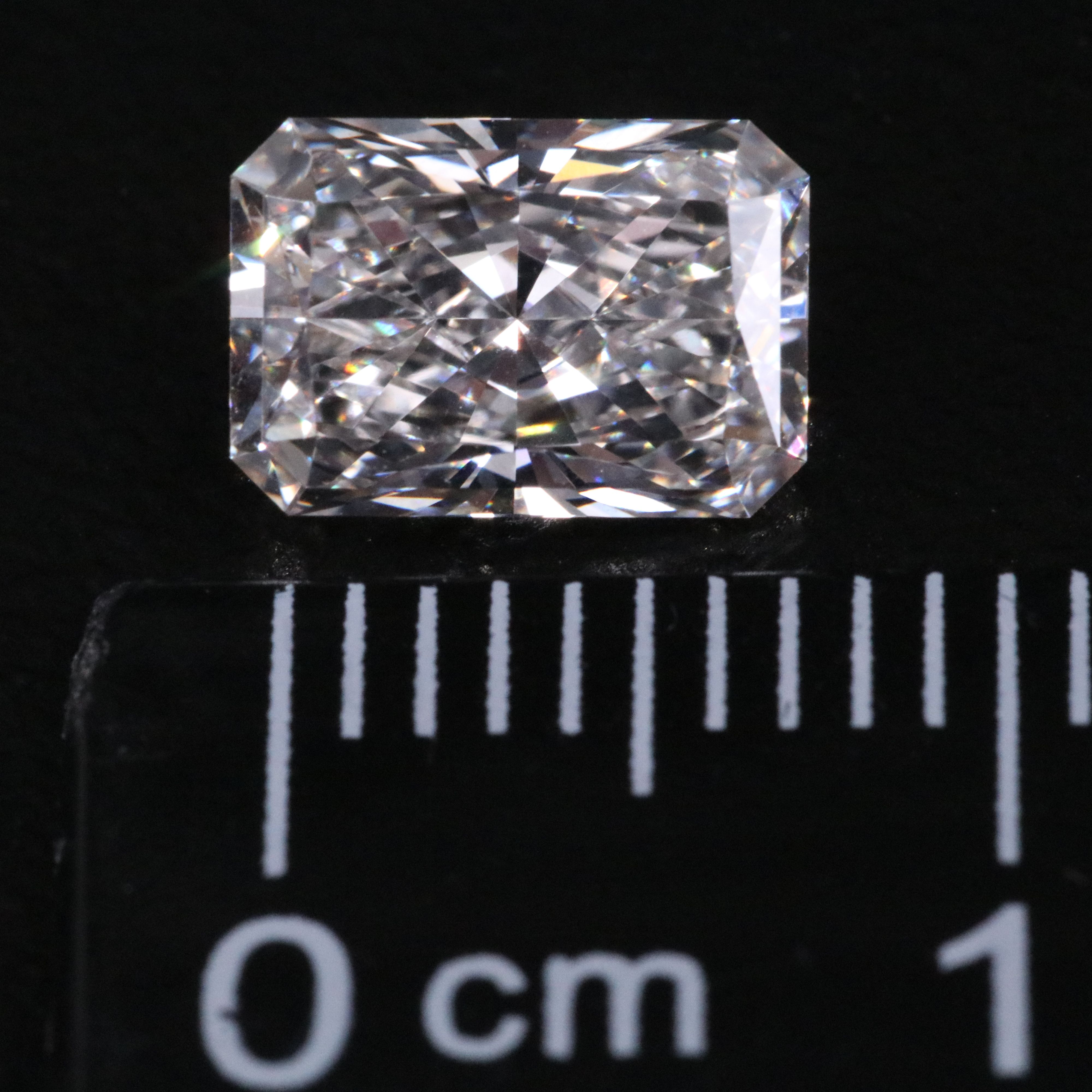 Loose 1.40 CT Lab Grown Diamond with IGI Report