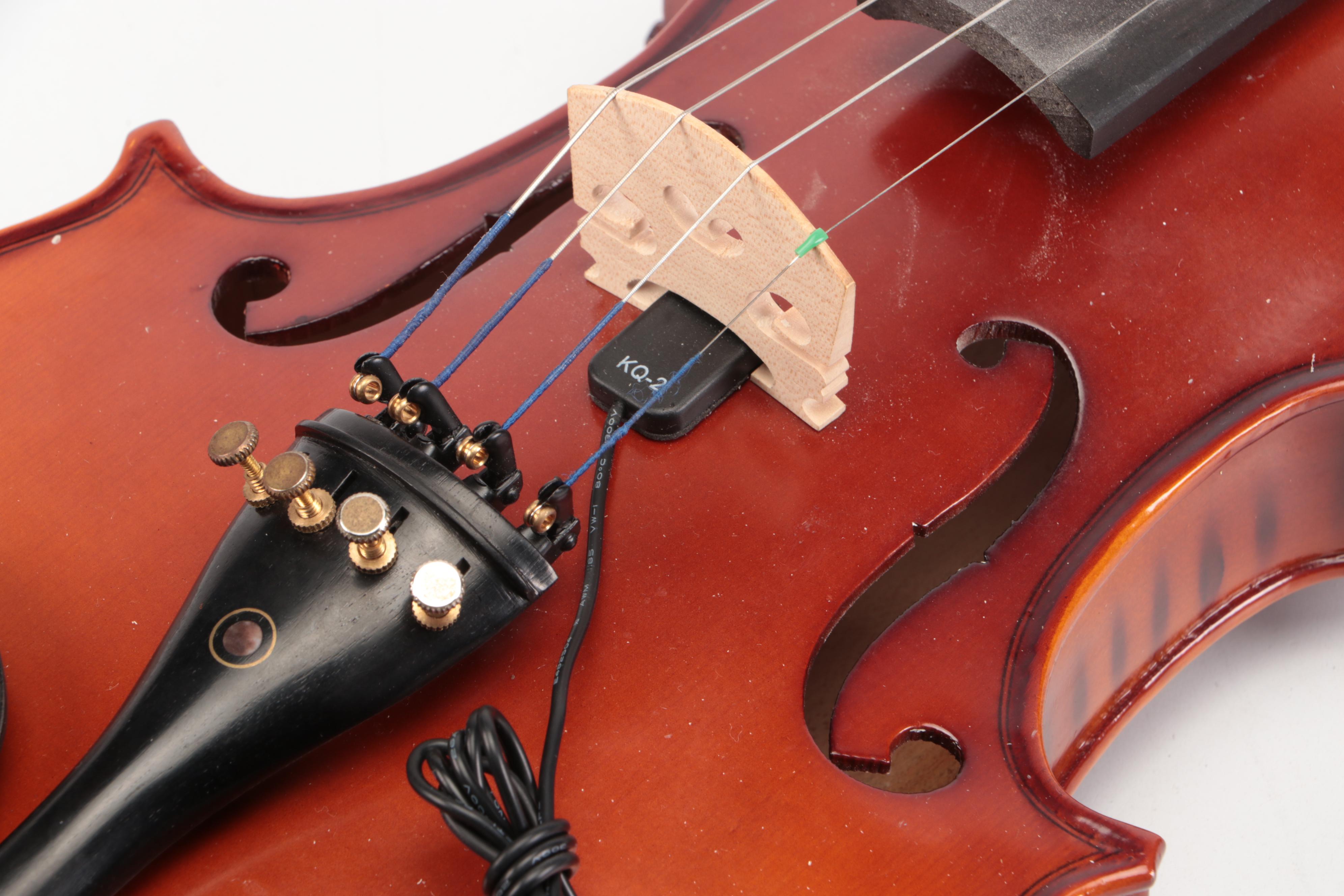 Rothenberg Violin with Pickup, Canvas Travel Case and Accessories