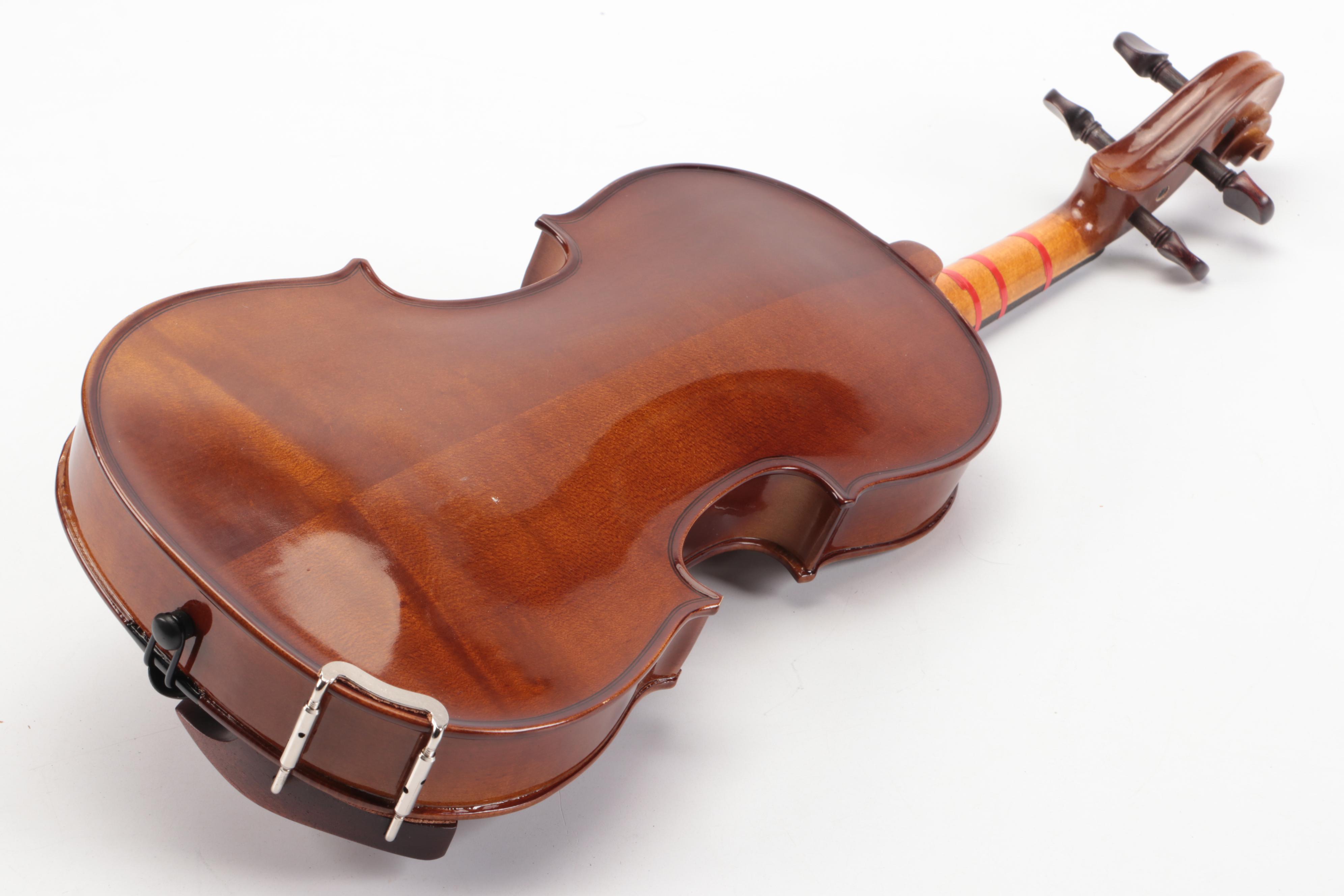 Stentor Music Co. Student Violin with Bow and Travel Case