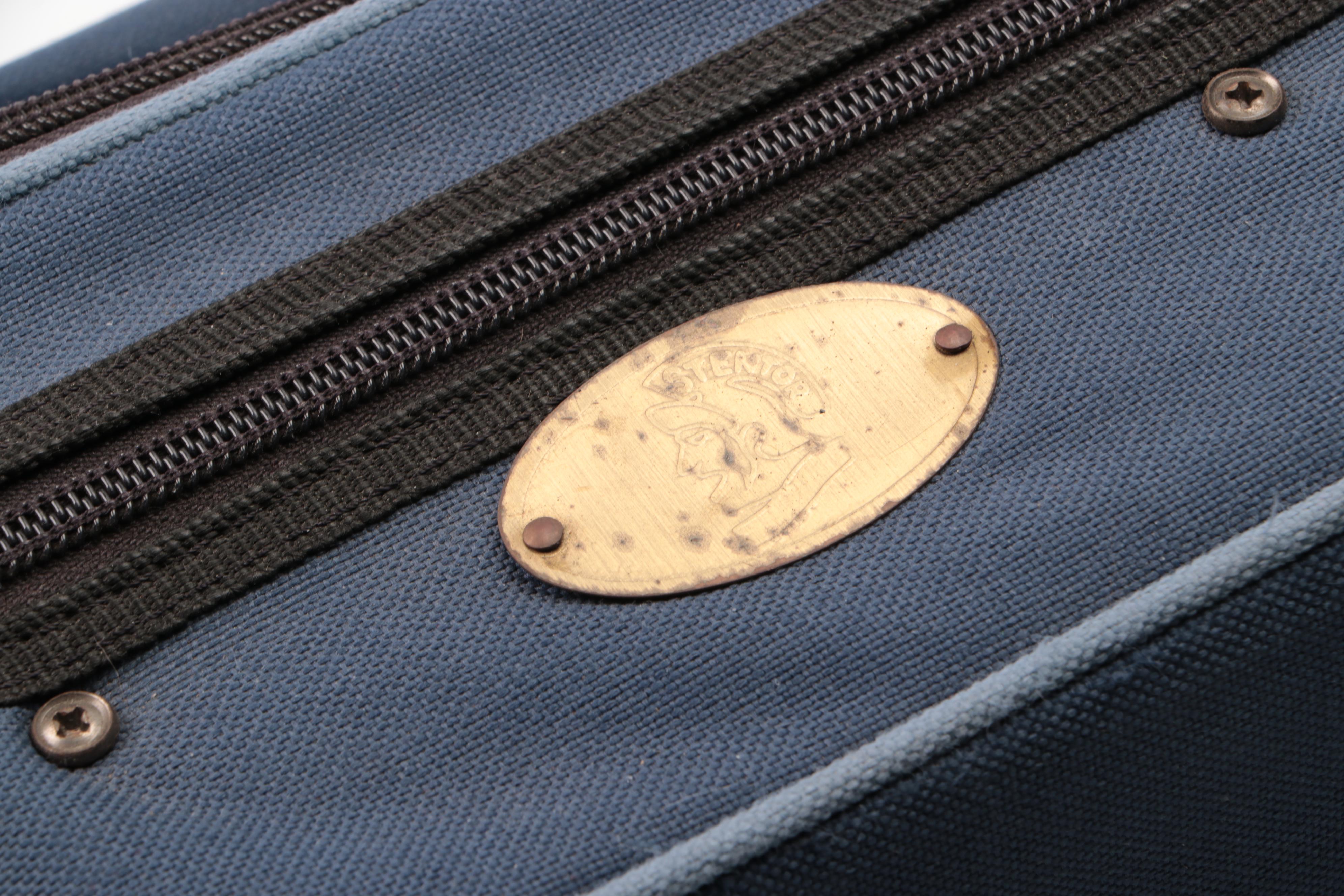 Stentor Music Co. Student Violin with Bow and Travel Case