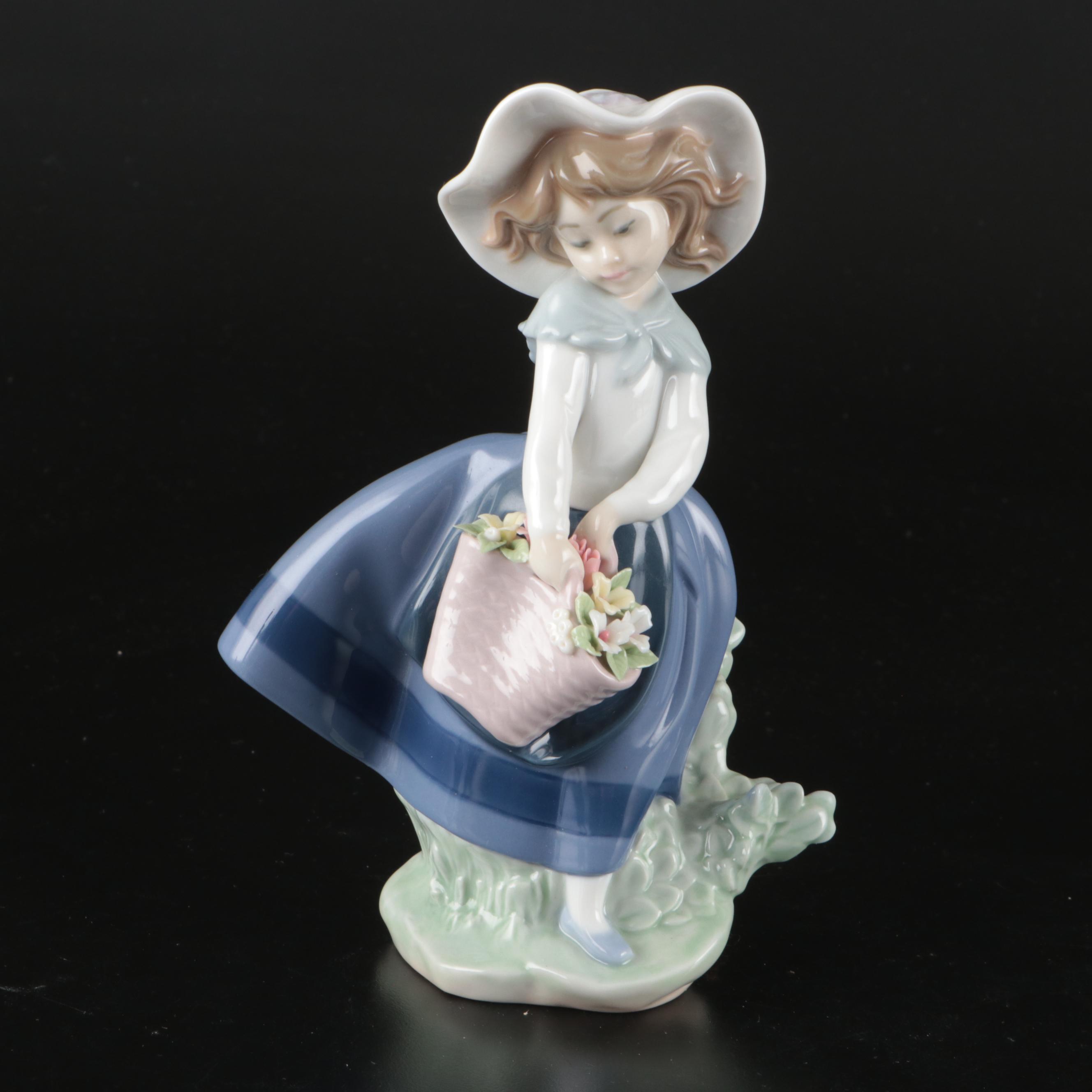 Lladró Swan and Cygnets Porcelain Figure with Other Figurines