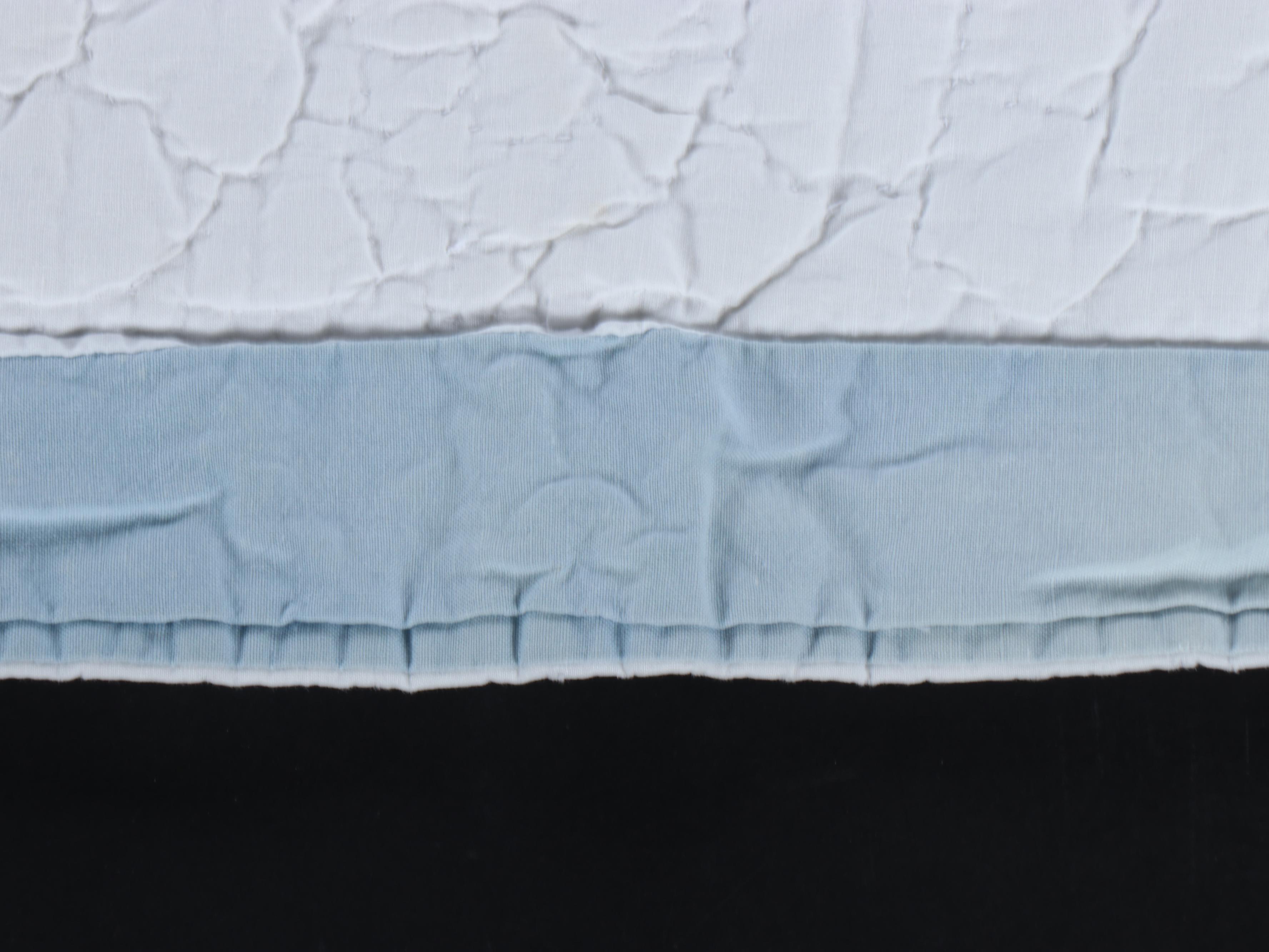 Arch Quilts Floral Appliqué Quilt with Scalloped Edges, Late 20th Century