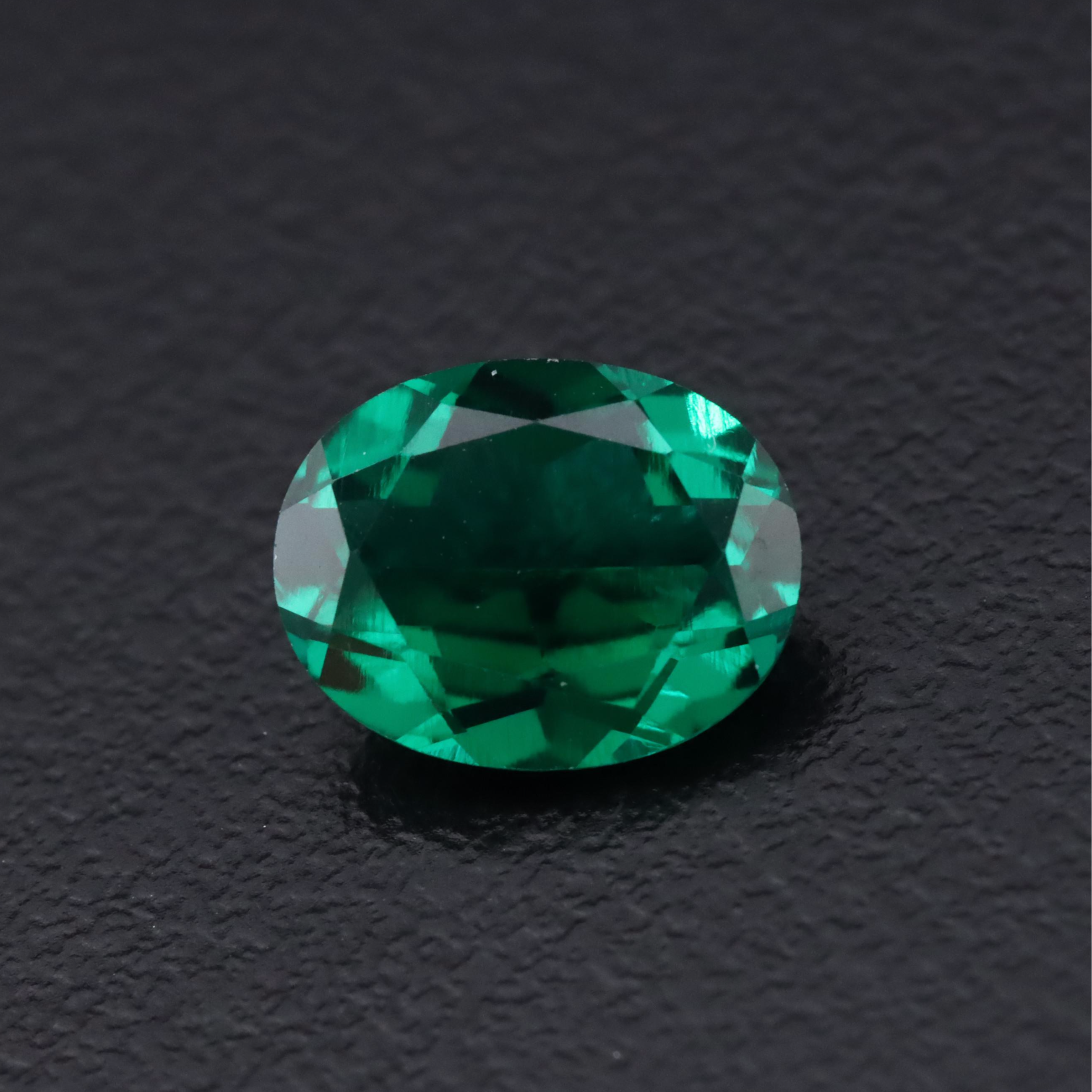Loose 1.59 CT Lab Grown Emerald