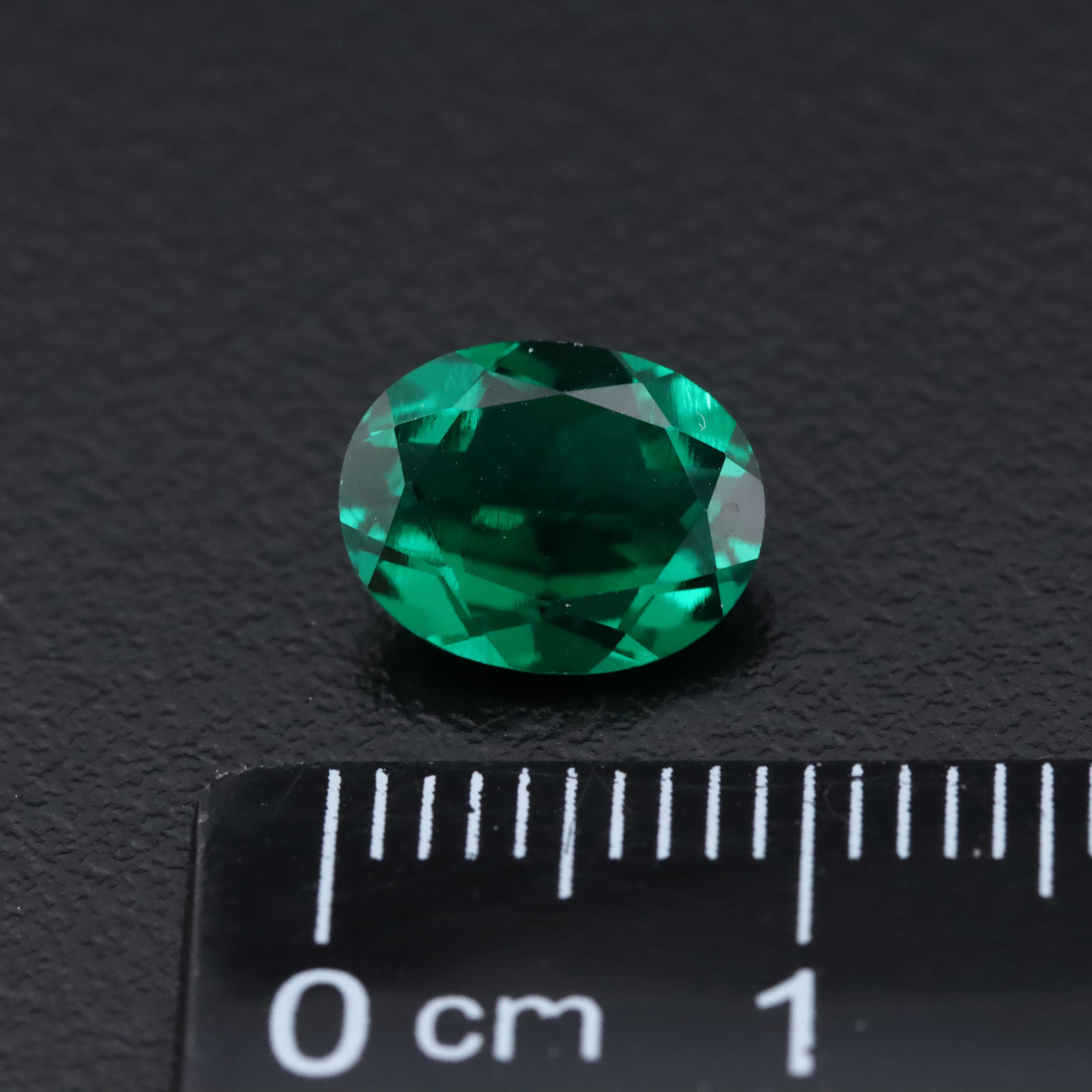 Loose 1.59 CT Lab Grown Emerald