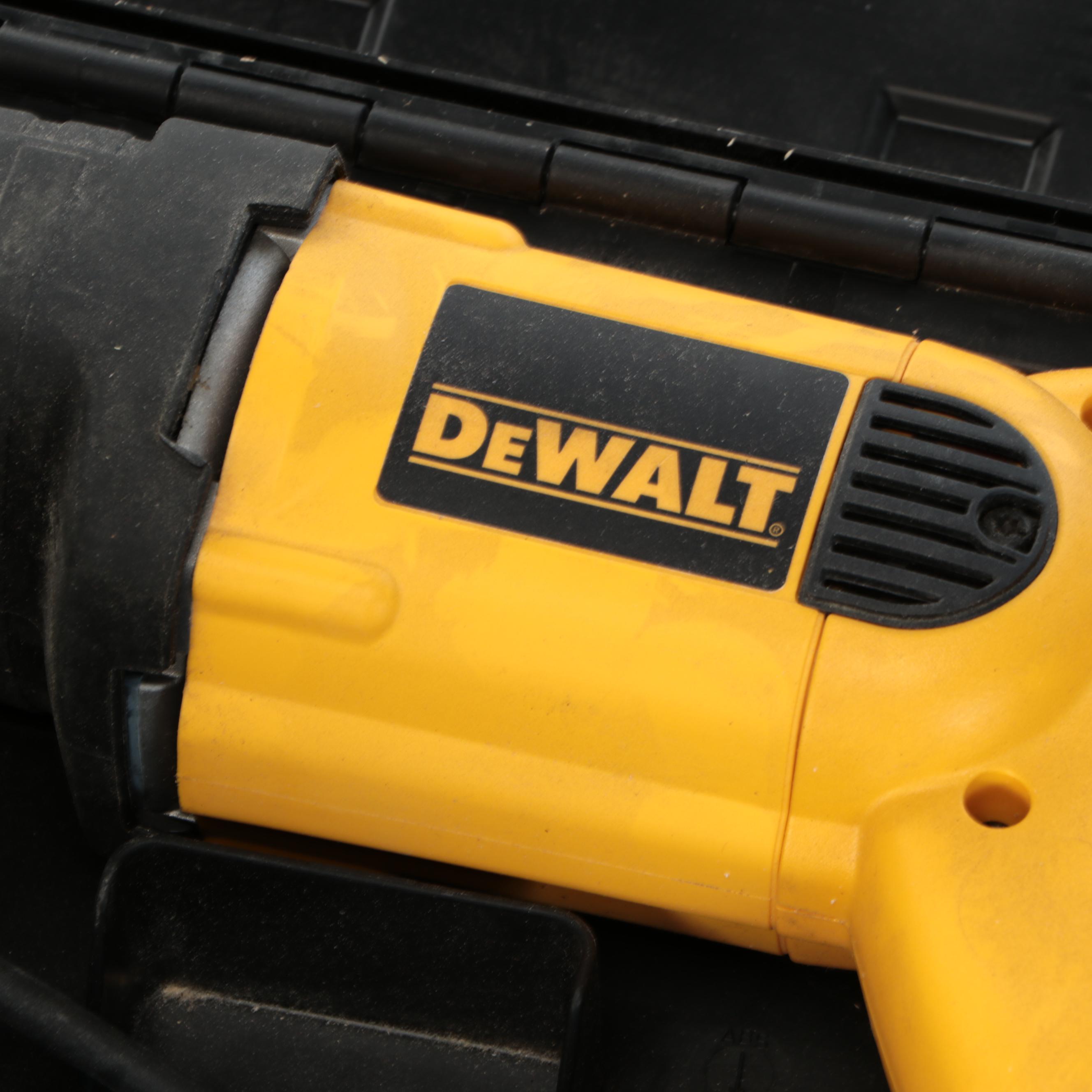 DeWalt Circular Saw and Reciprocating Saw with SharpShooter Staples
