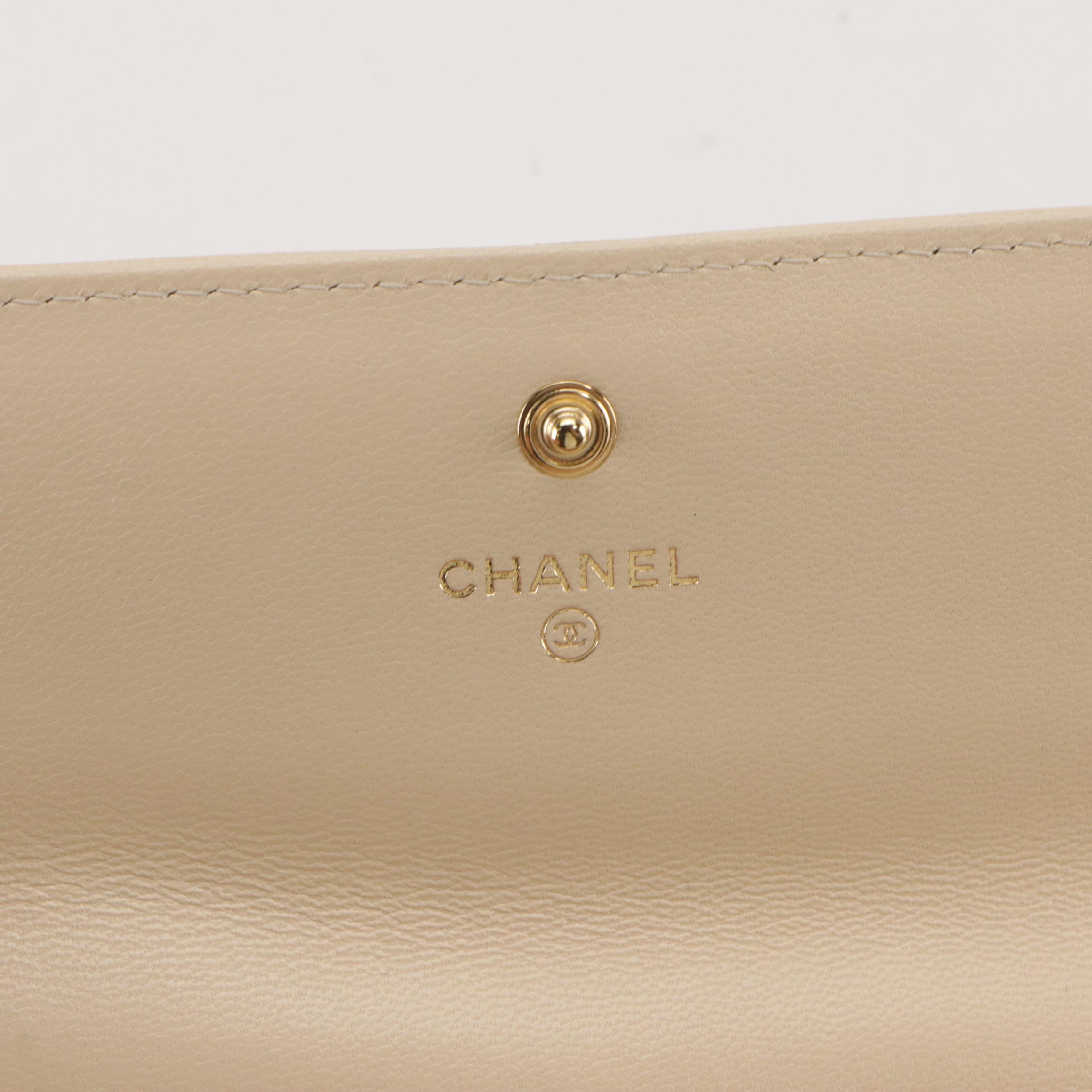 Chanel 19 Long Front Flap Wallet in Diamond Stitched Beige Lambskin Leather