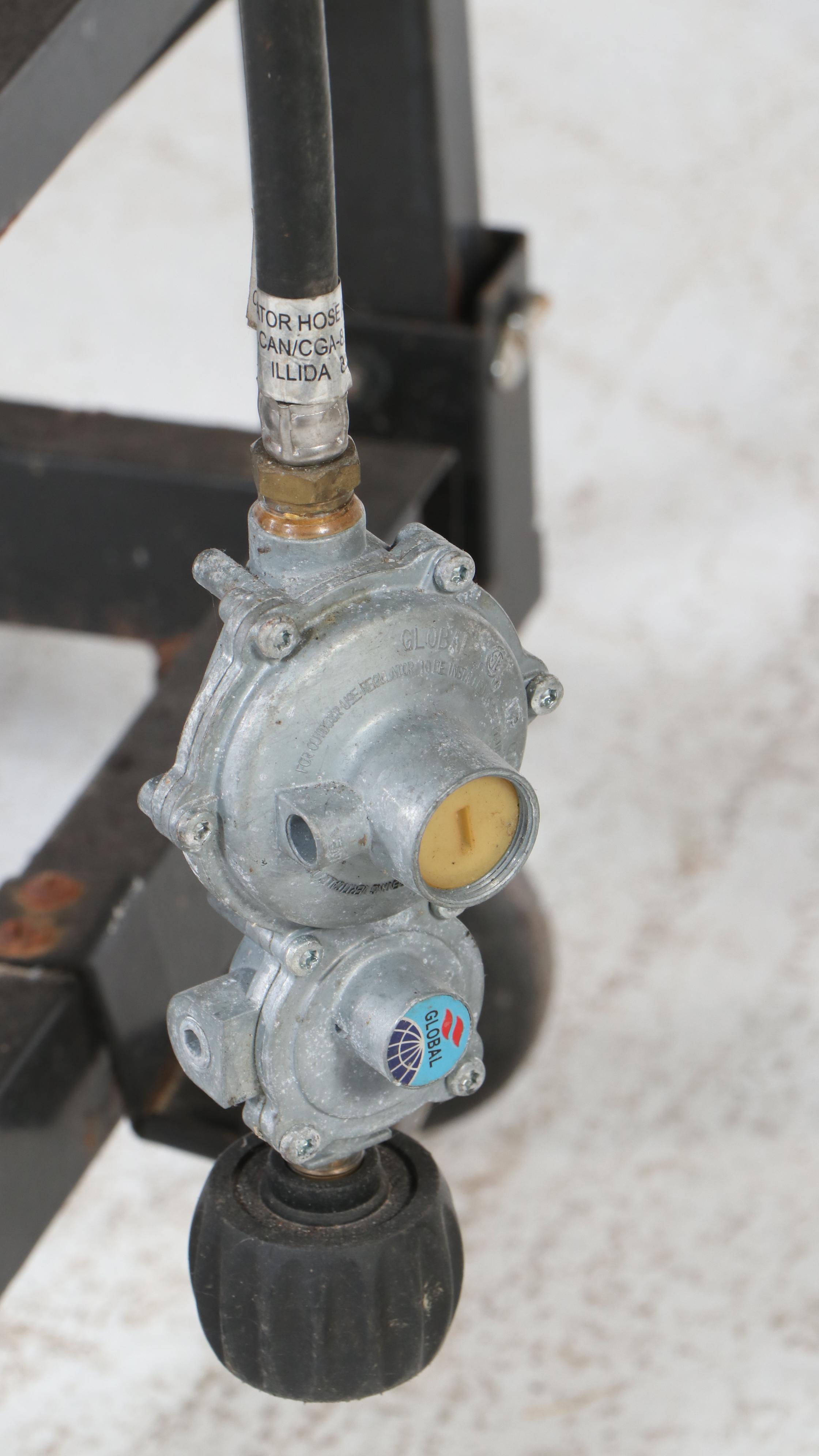 Bakers & Chefs Outdoor Propane Grill