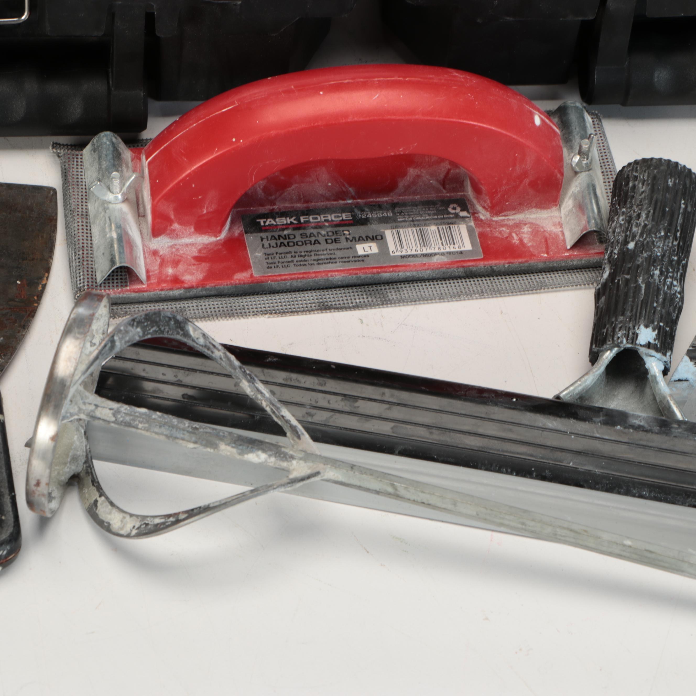 Black+Decker Cyclone Hand Sander with Other Tools and Accessories