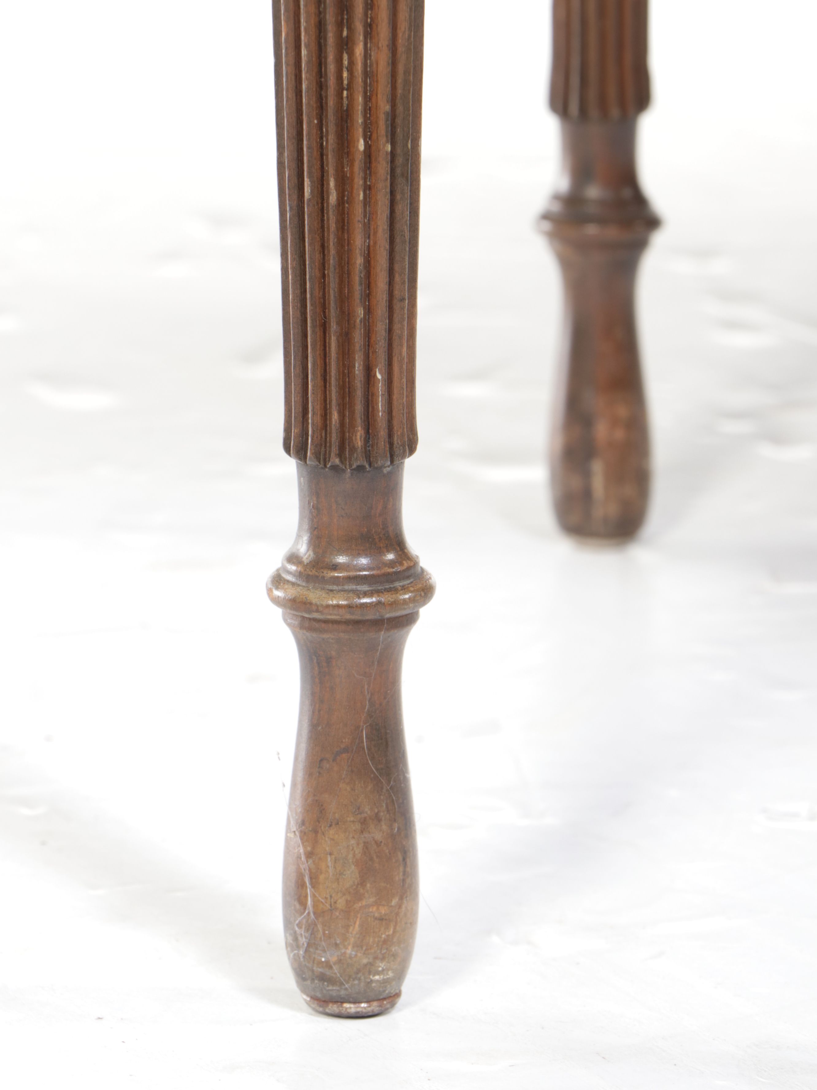 Sheraton Style Mahogany Drop-Leaf Side Table