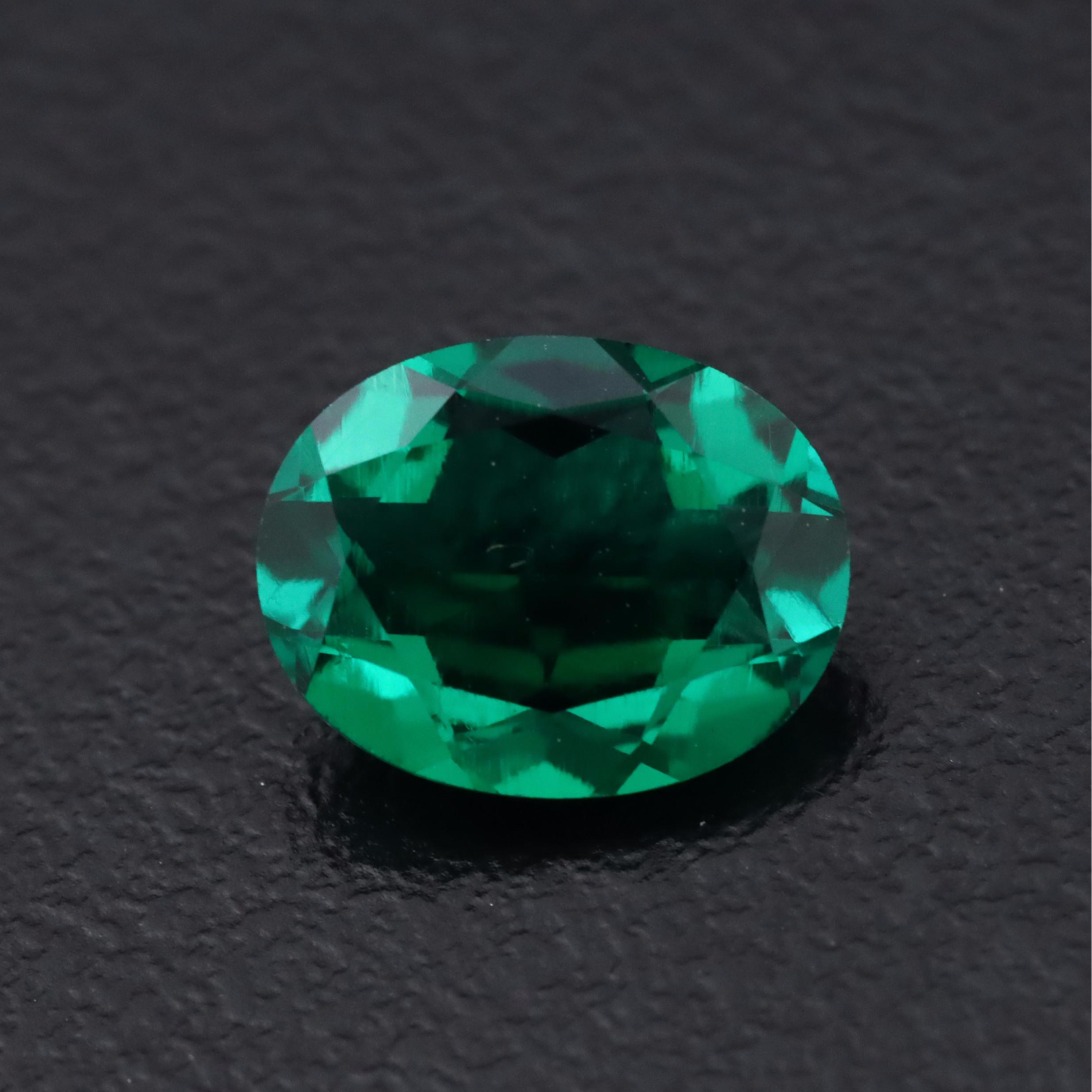 Loose 1.54 CT Lab Grown Emerald