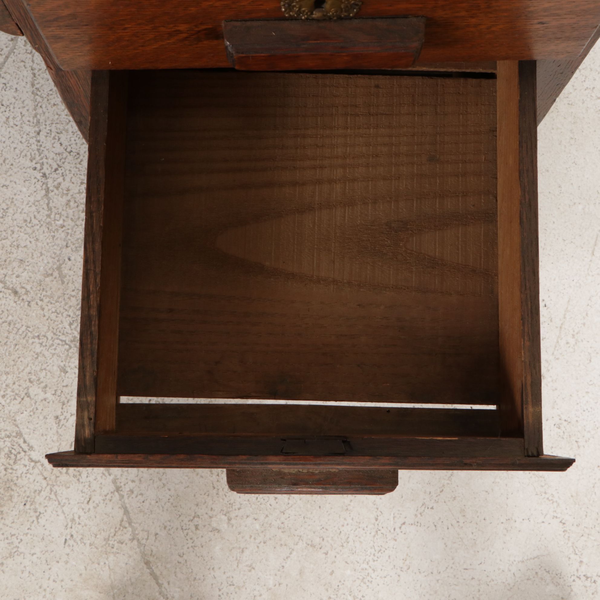 Quarter Sawn Oak Desk, Early 20th Century