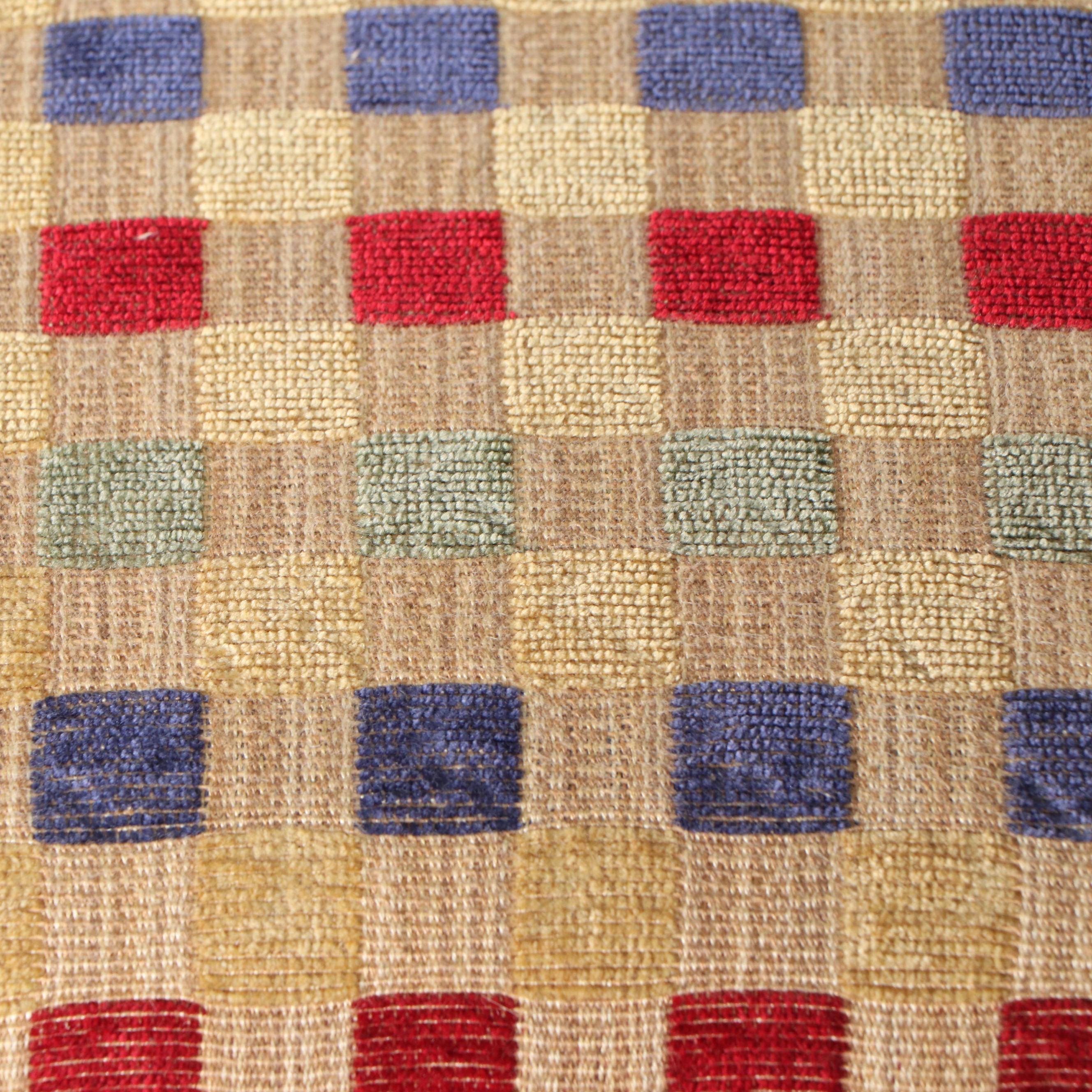 Pair of Victorian Carved Mahogany Balloon-Back Side Chairs, Early 20th Century