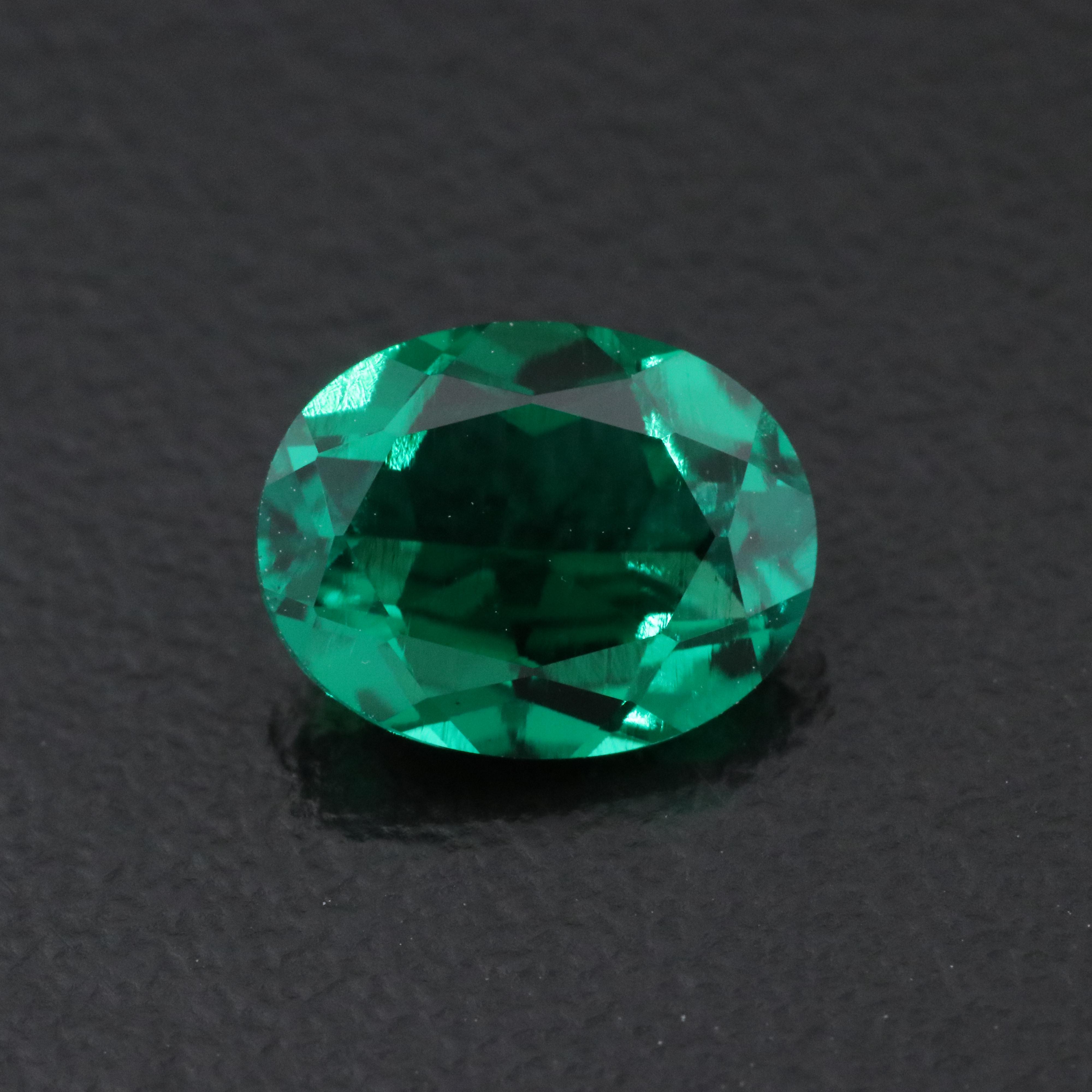 Loose 1.58 CT Lab Grown Emerald