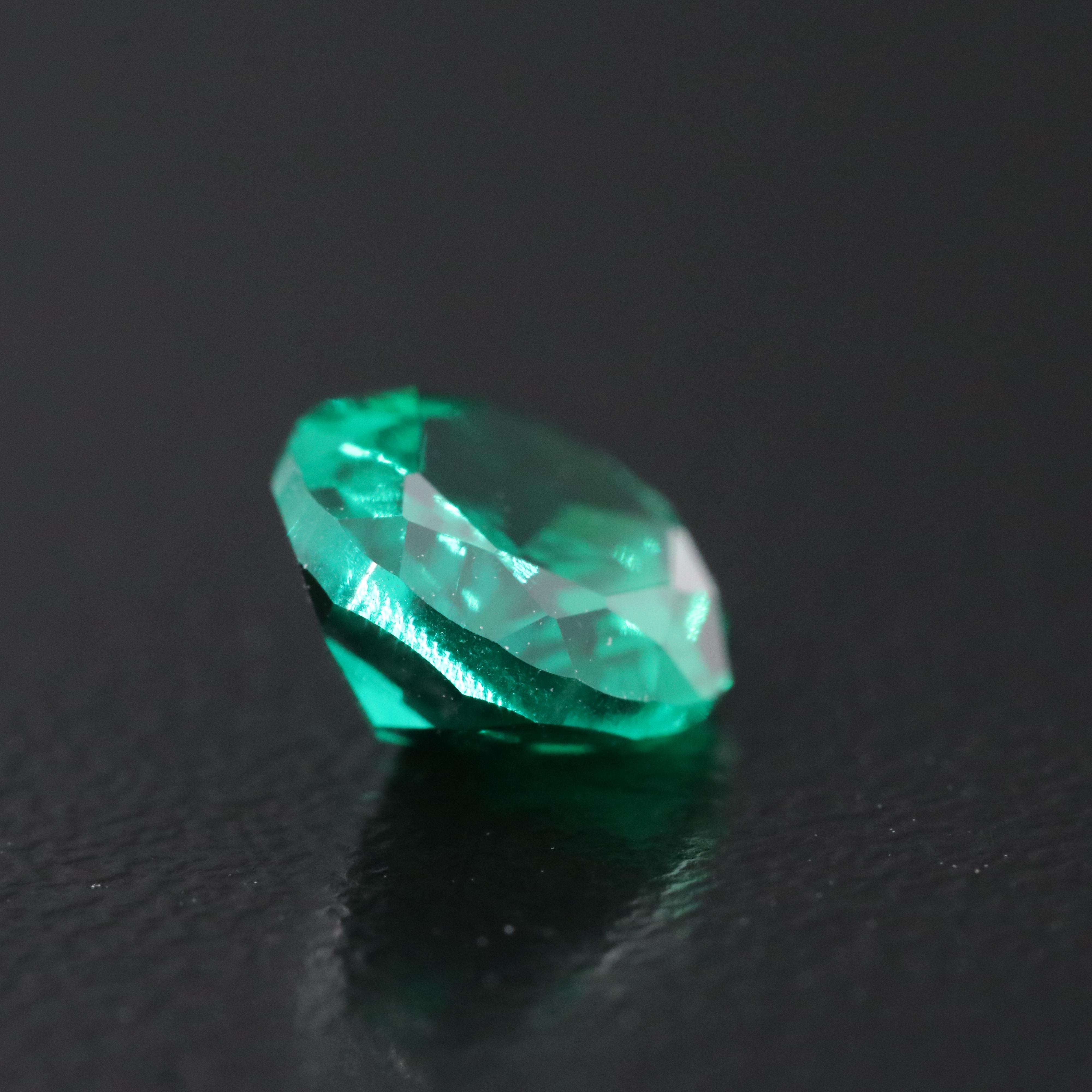 Loose 1.58 CT Lab Grown Emerald