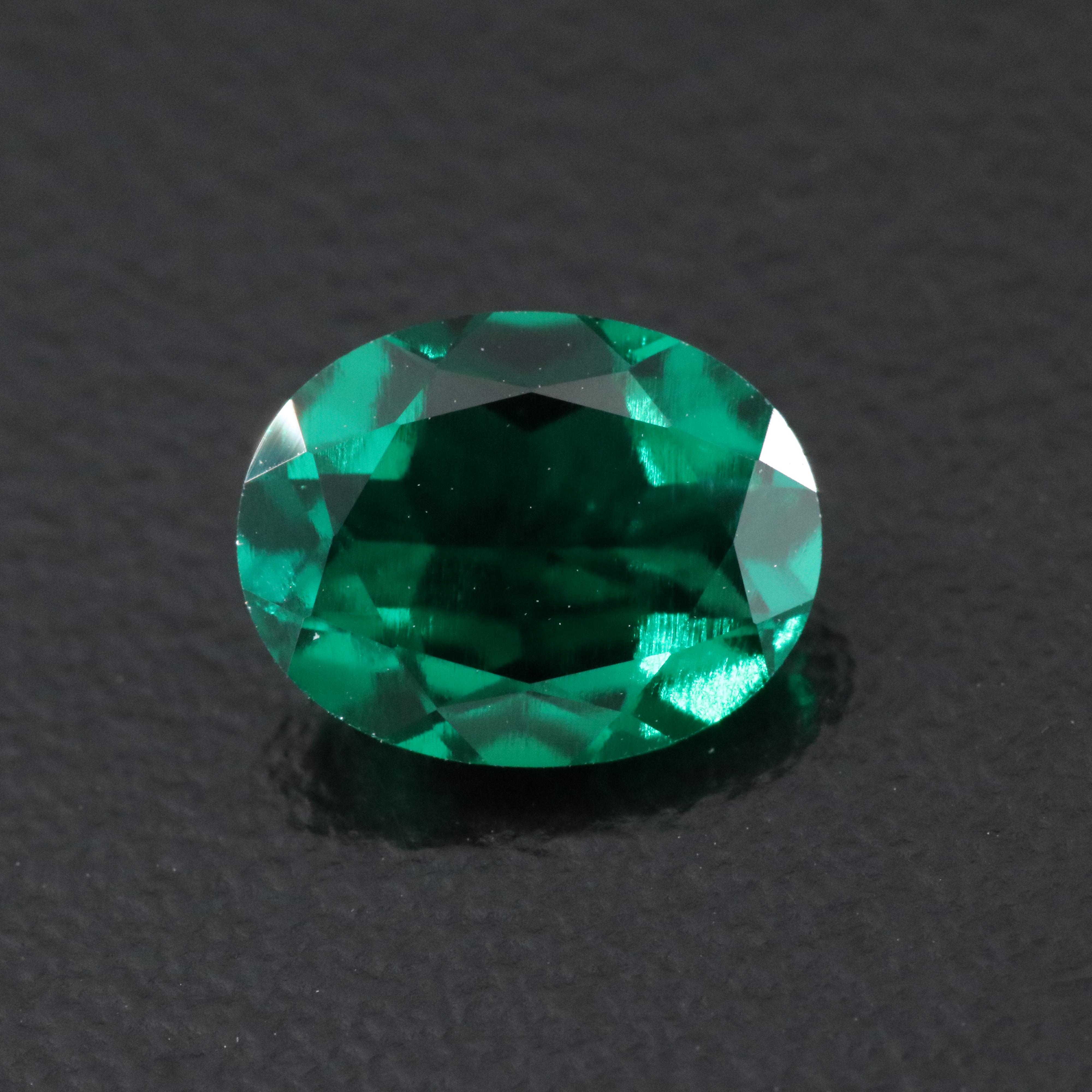 Loose 1.51 CT Lab Grown Emerald