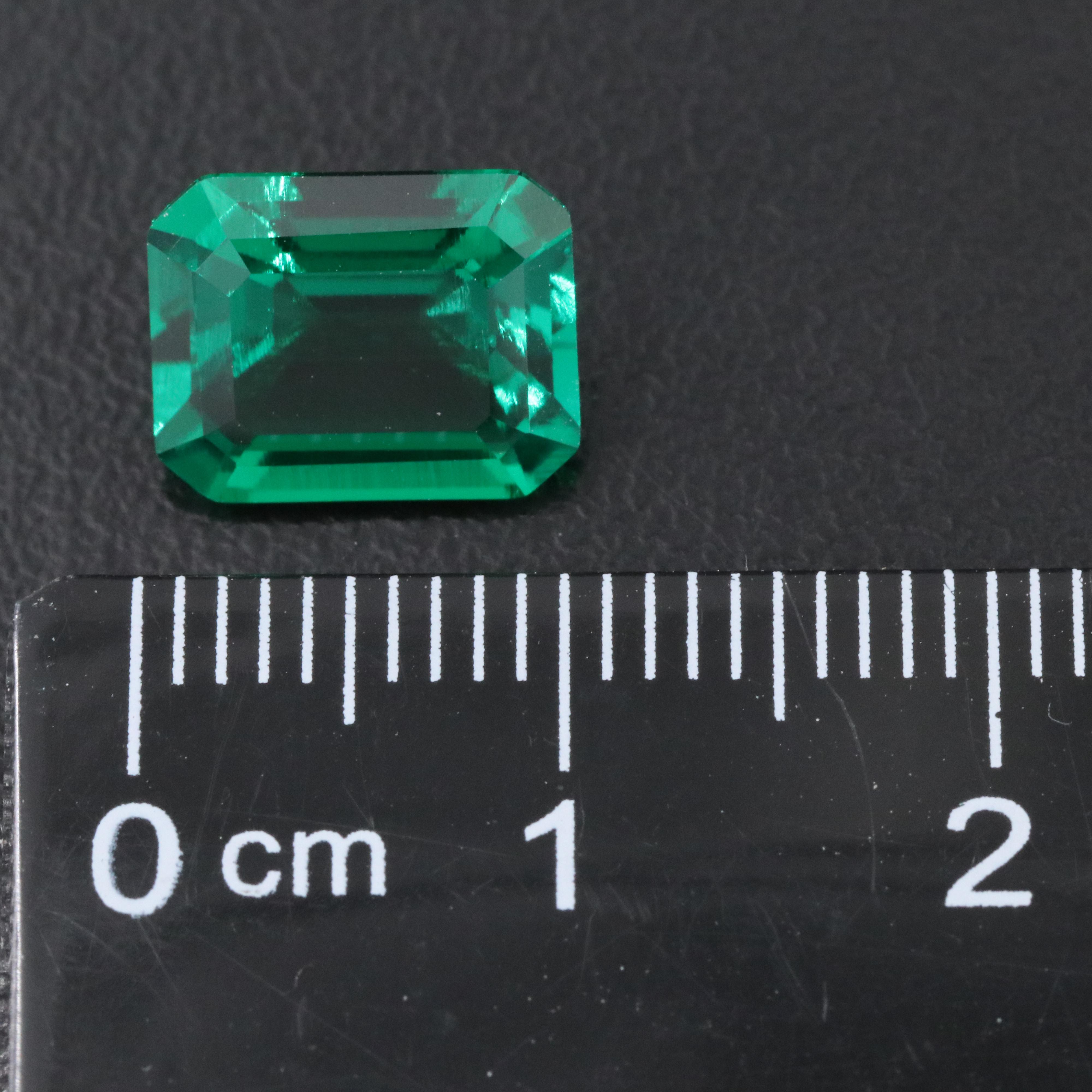 Loose 2.73 CT Lab Grown Emerald