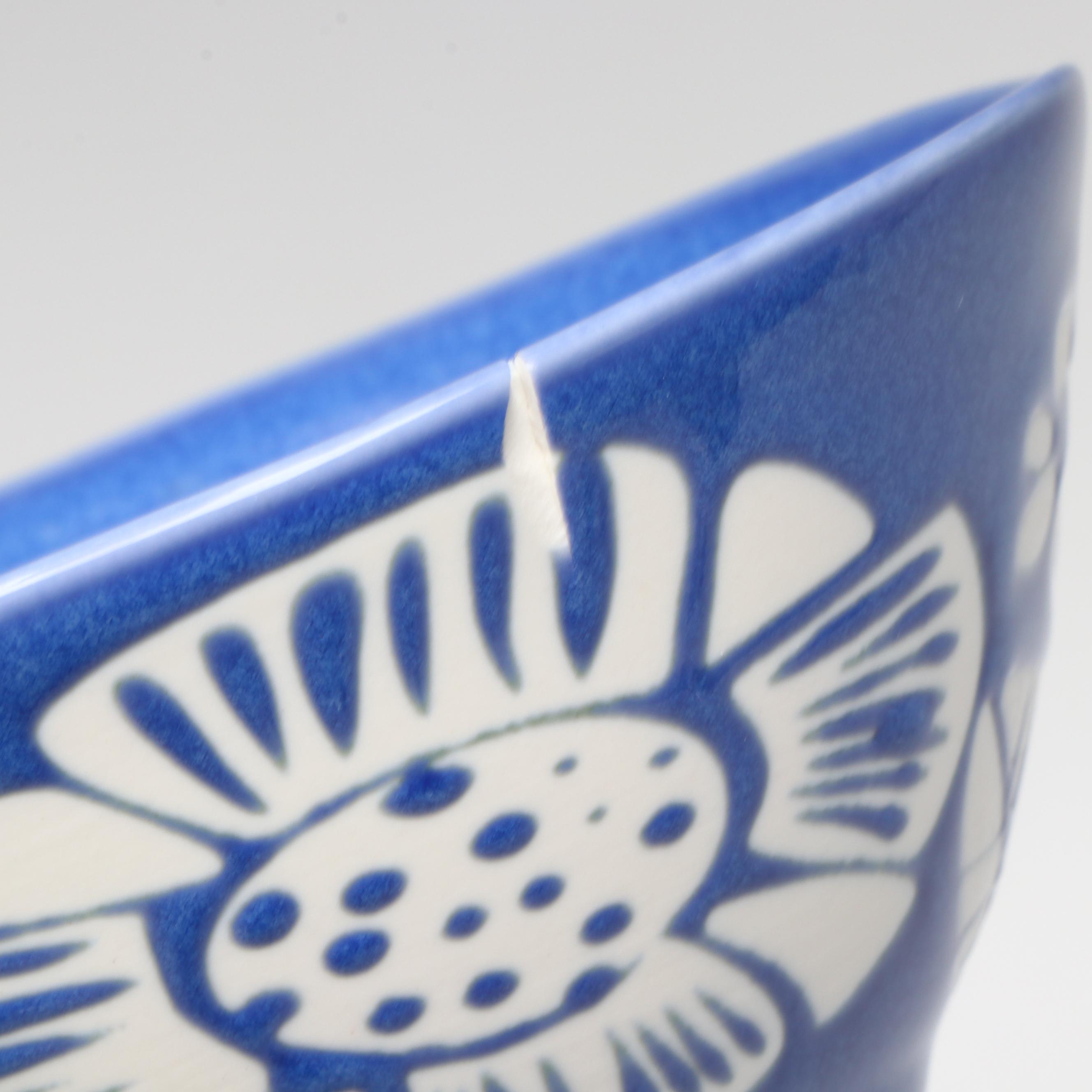 B+B Australian "Bloom" Dinnerware with Acrylic Drinking Glasses