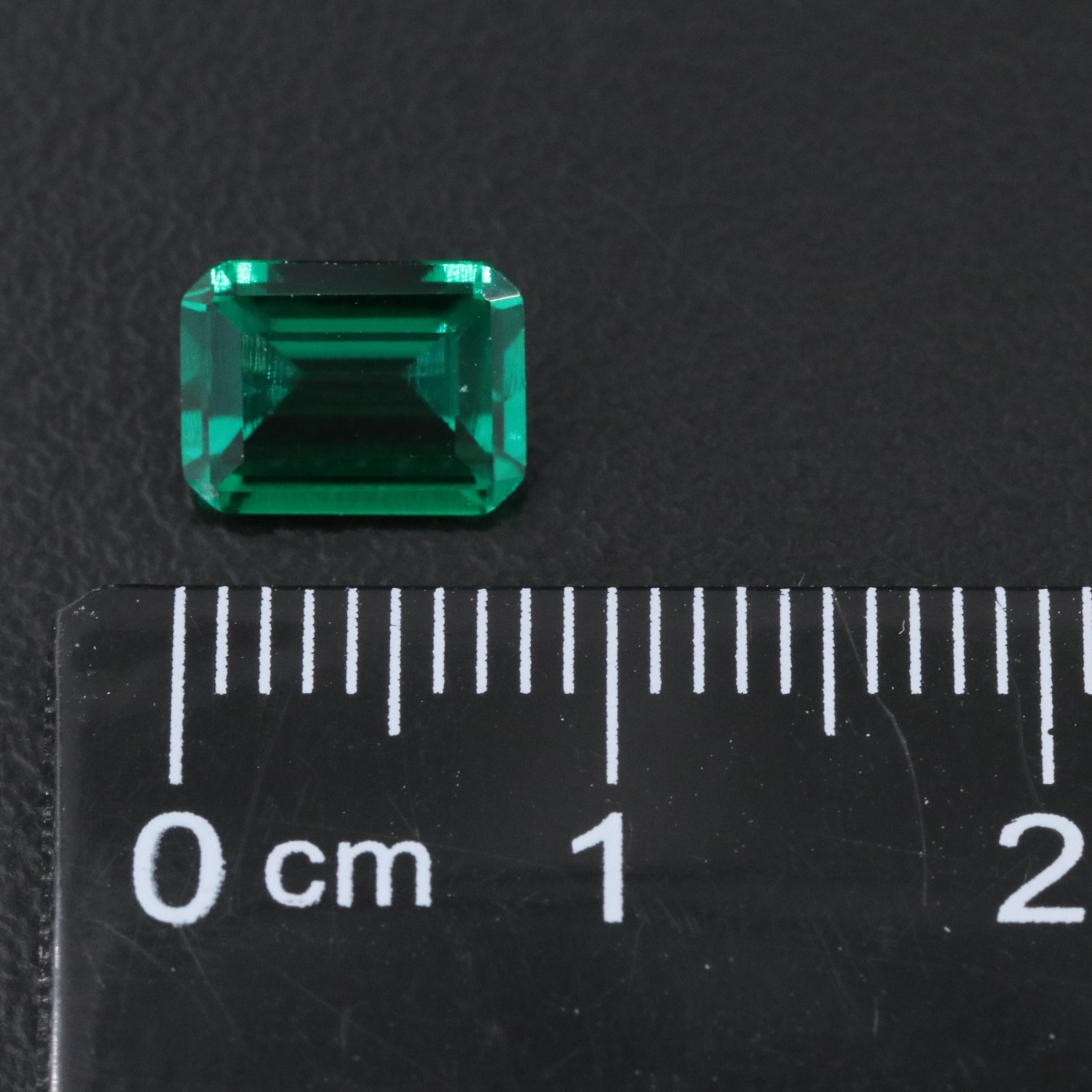 Loose 1.29 CT Lab Grown Emerald