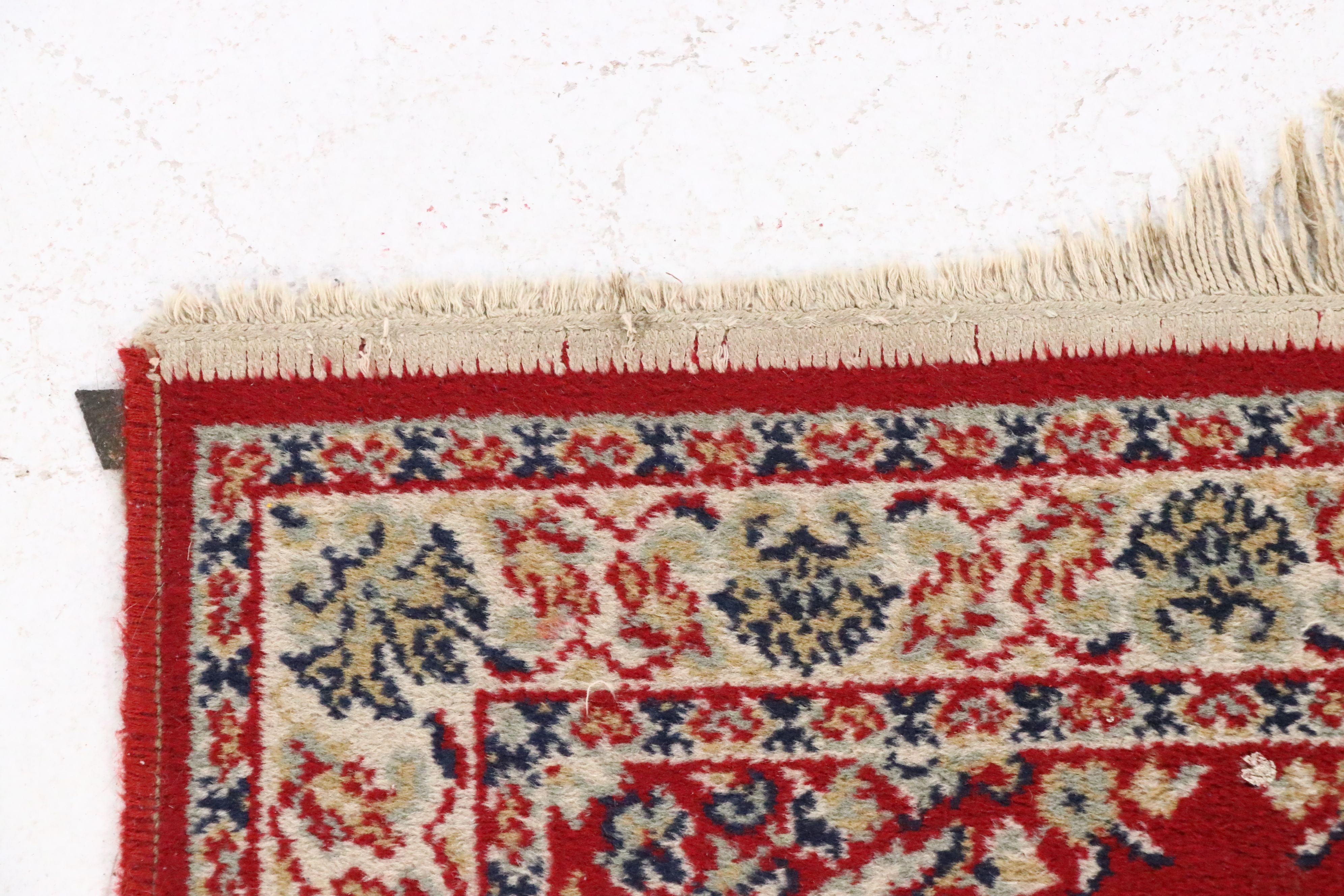 2' x 4'4 Machine Made Persian Style Accent Rug