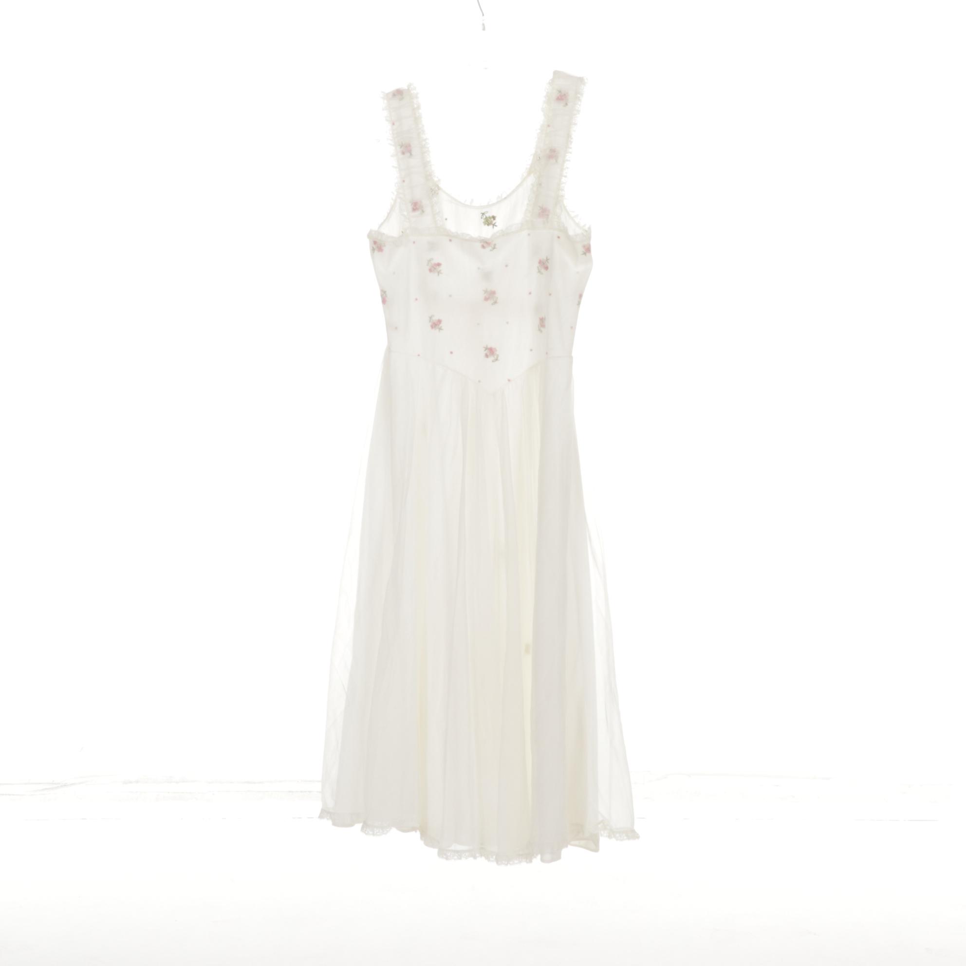 Lace Trimmed Nightgown and Robe Set with Puff Sleeves and Embroidered Flowers