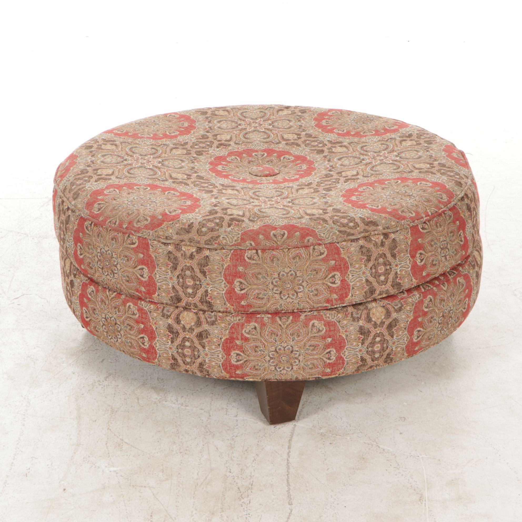 FrontRoom Furnishings Round Upholstered Ottoman