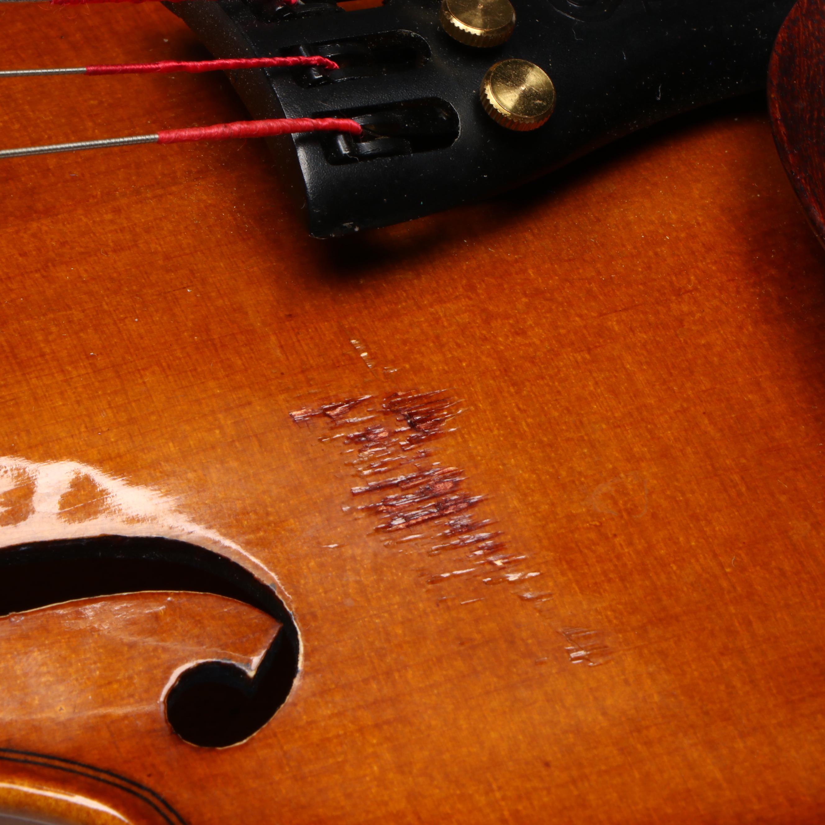 Stentor Music Co. Student Violin with Bow and Travel Case